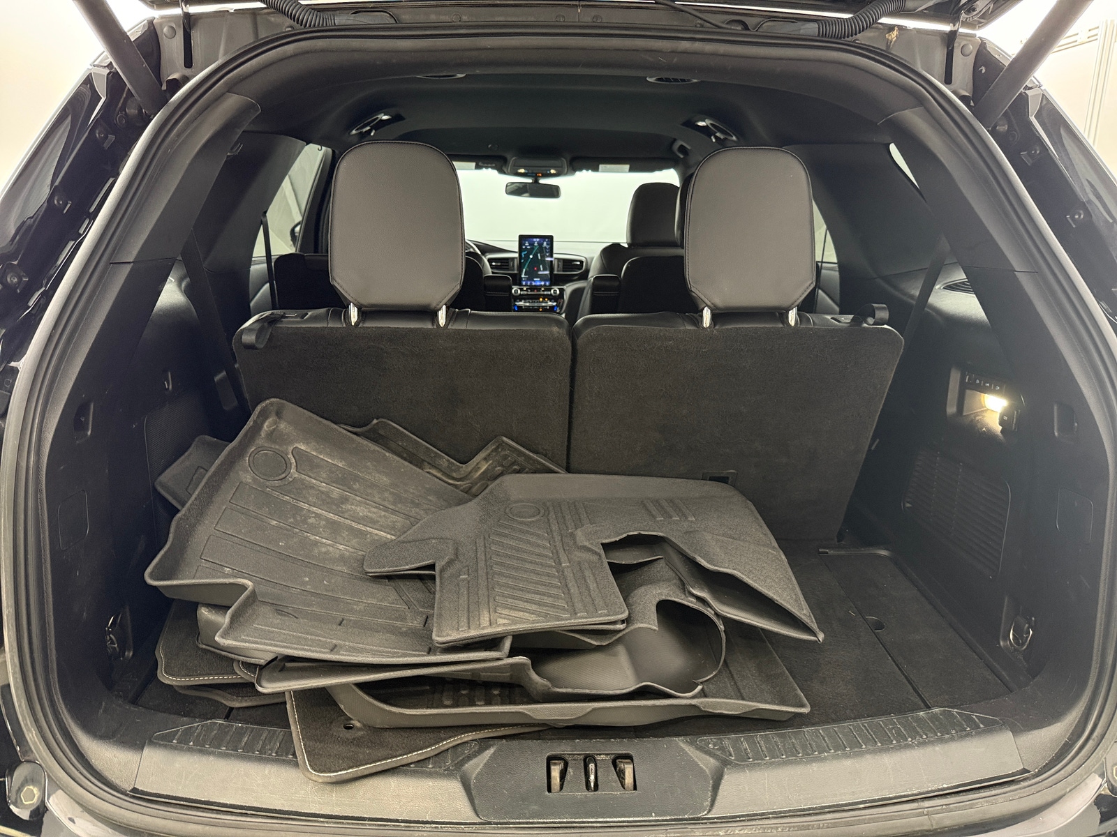 Thumbnail: 2021 Ford Explorer - 6