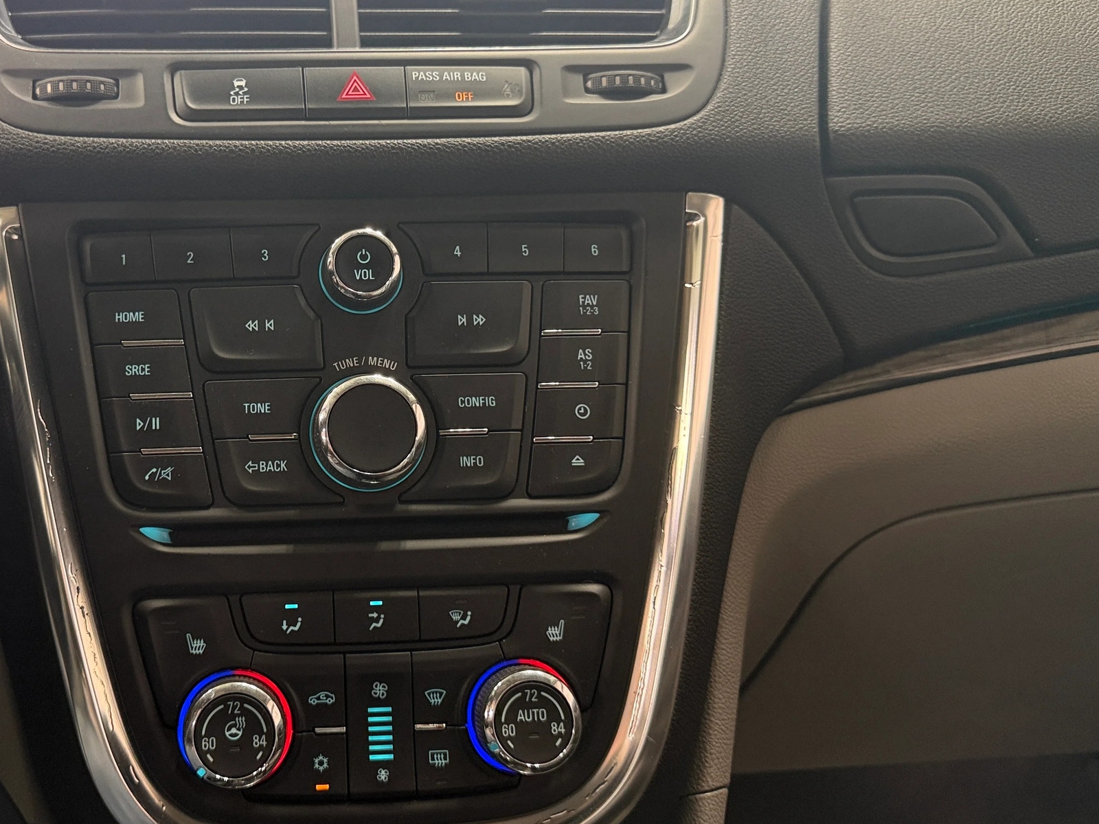 Thumbnail: 2014 Buick Encore - 3
