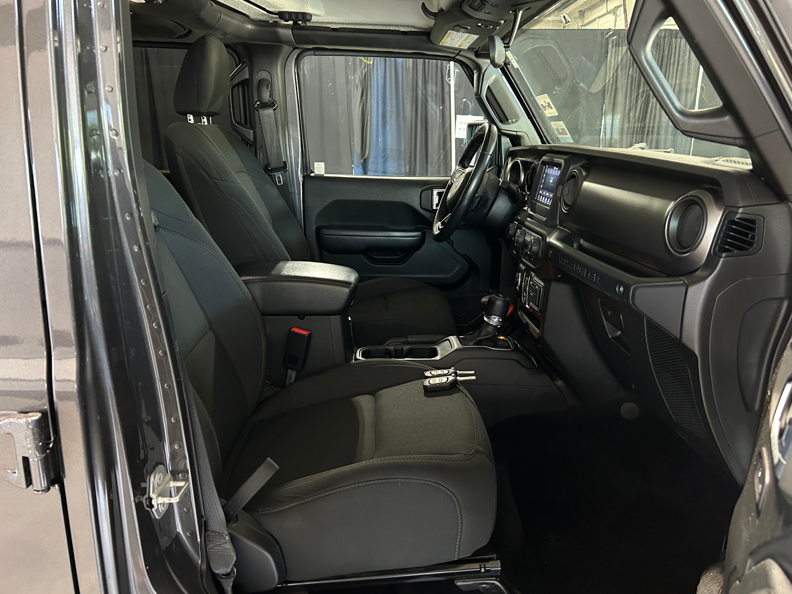 Thumbnail: 2018 Jeep Wrangler - 2