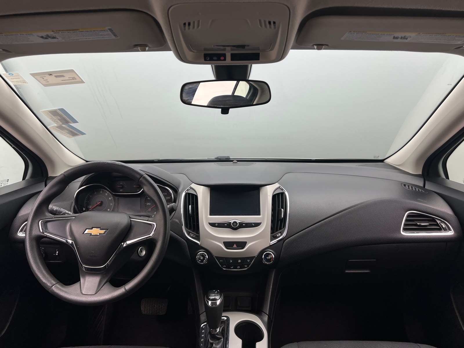 Thumbnail: 2017 Chevrolet Cruze - 3
