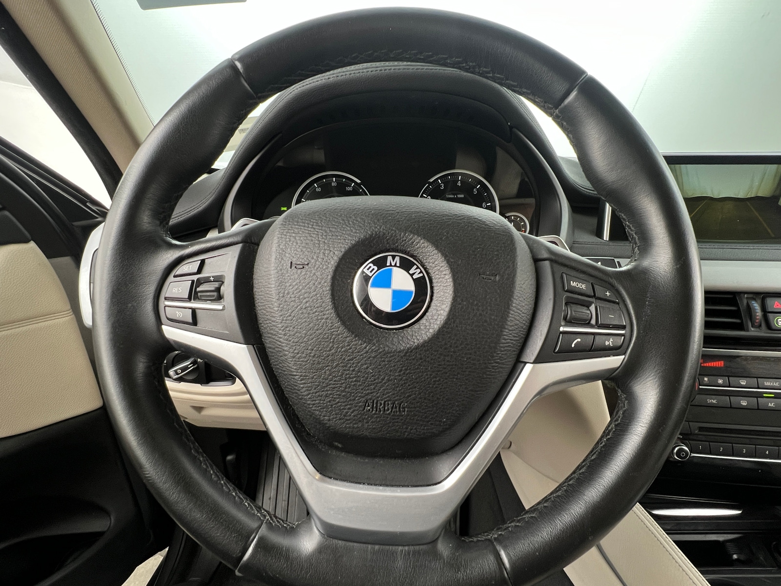 Thumbnail: 2016 BMW X6 - 4