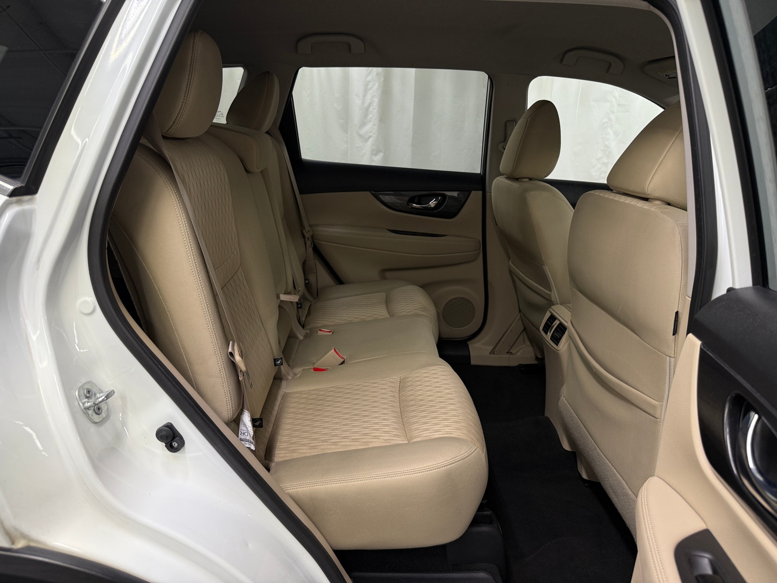Thumbnail: 2017 Nissan Rogue - 6