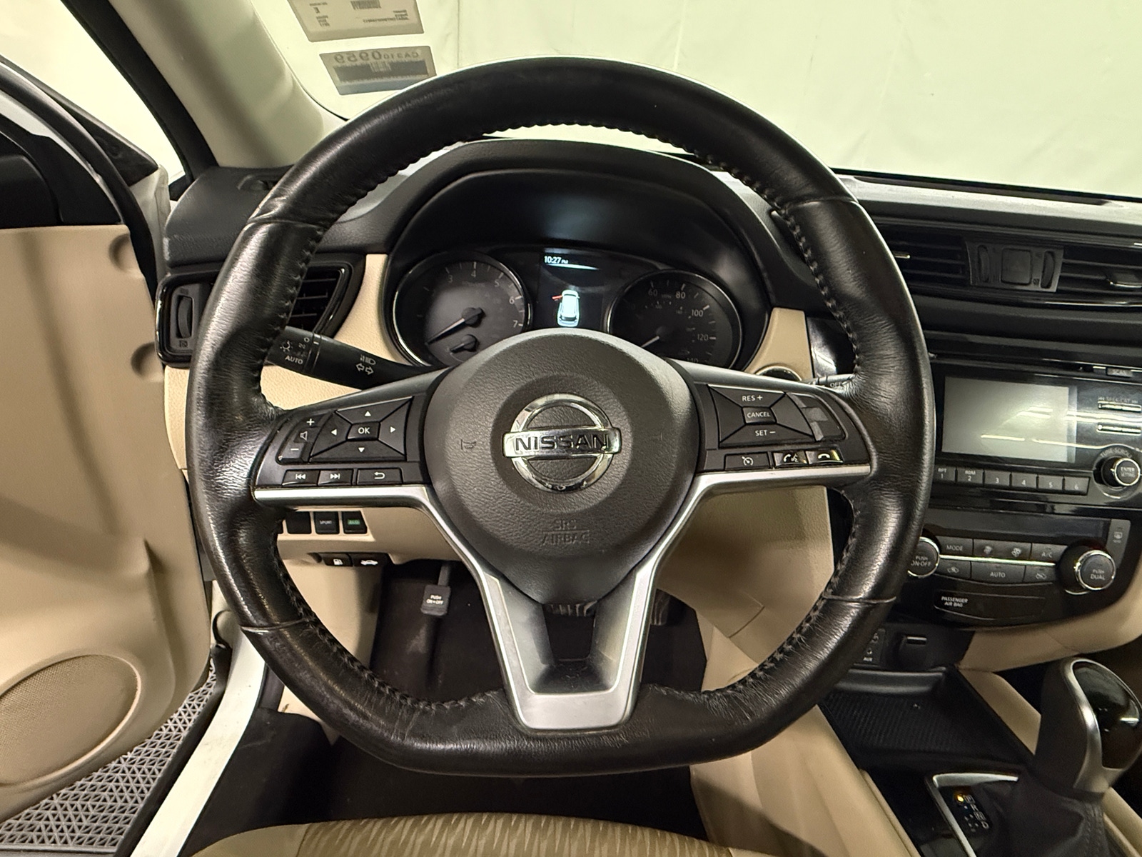 Thumbnail: 2017 Nissan Rogue - 5