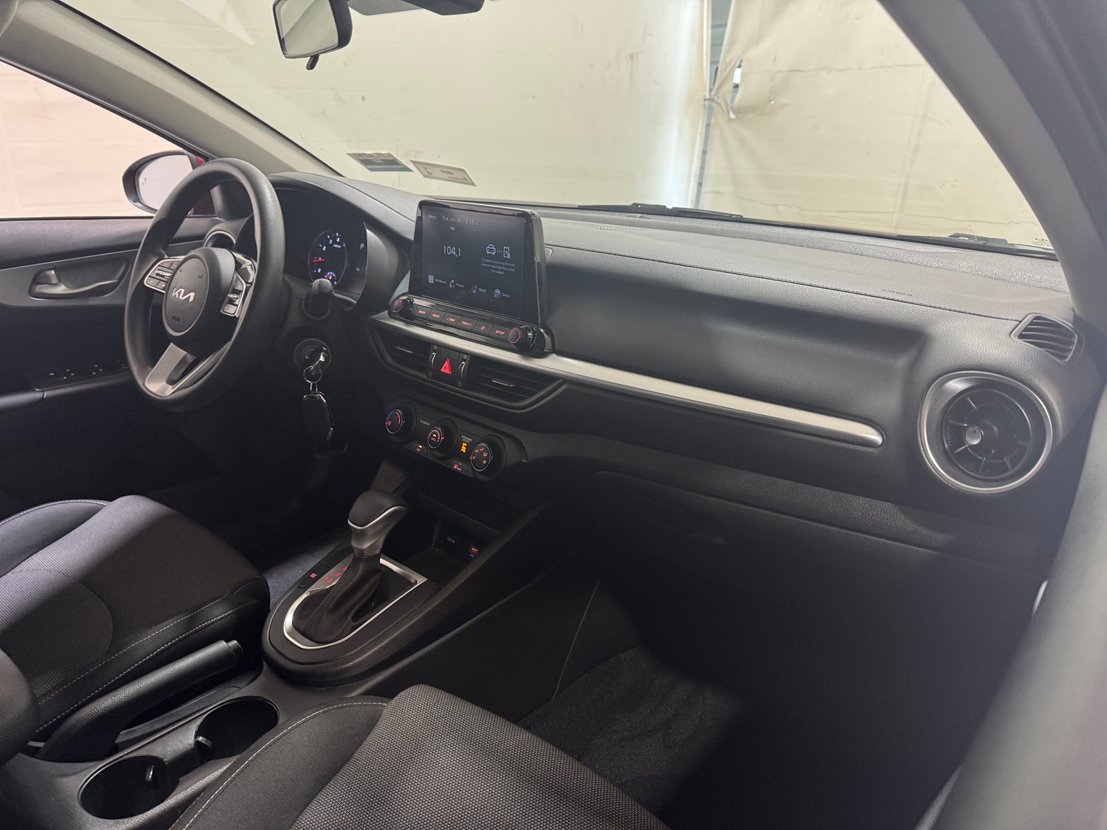 Thumbnail: 2023 Kia Forte - 3