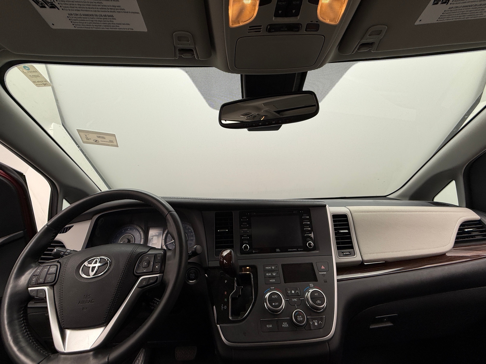 Thumbnail: 2020 Toyota Sienna - 2