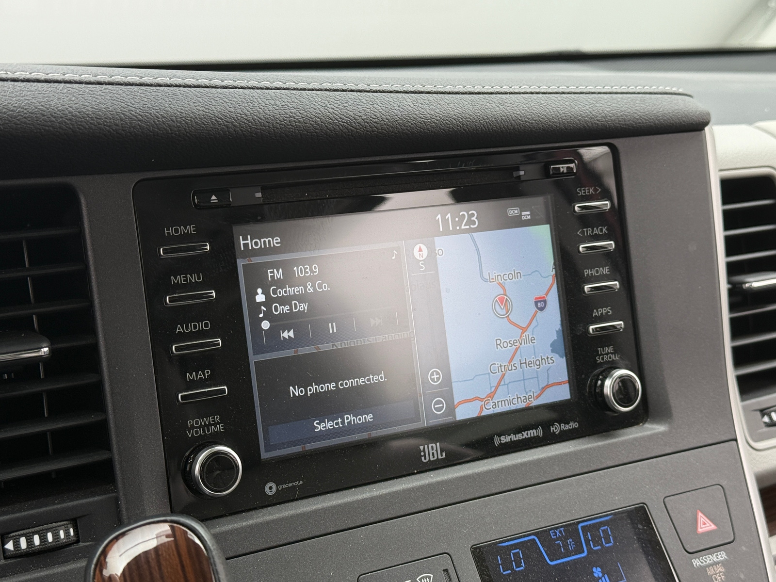 Thumbnail: 2020 Toyota Sienna - 3