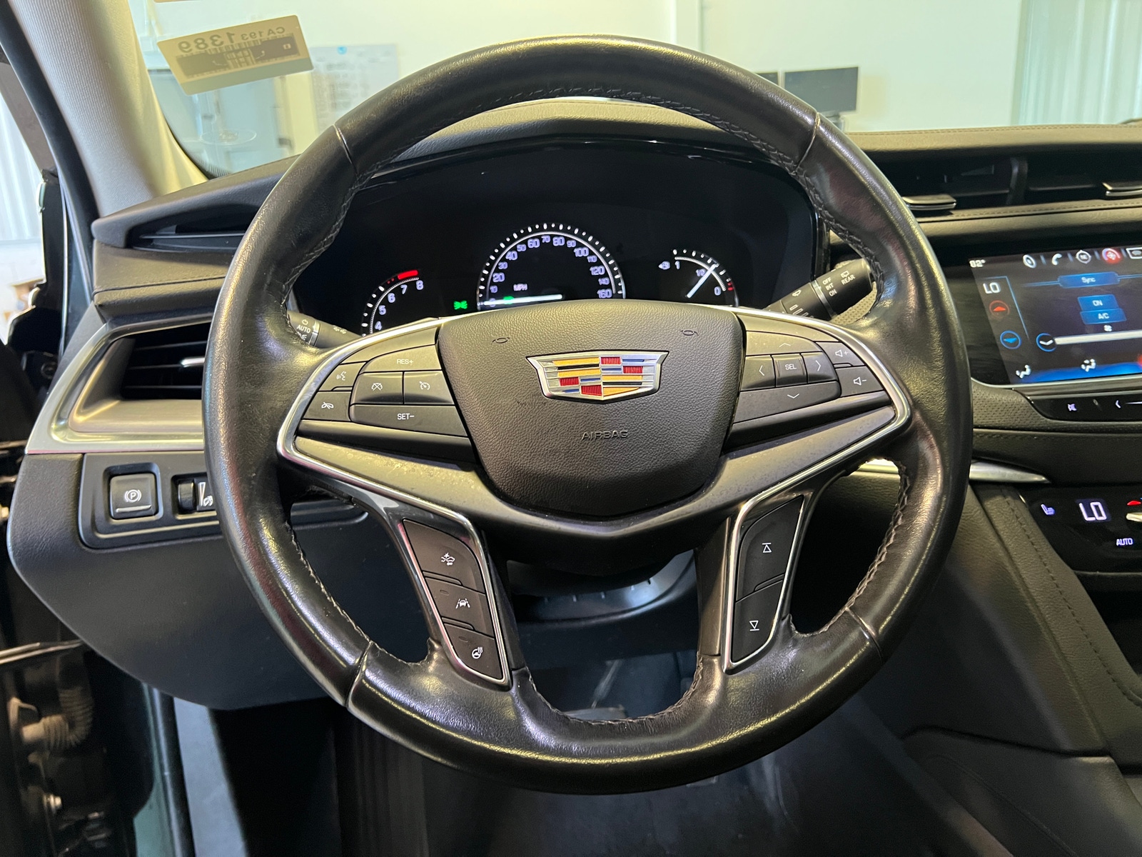 Thumbnail: 2019 Cadillac XT5 - 4