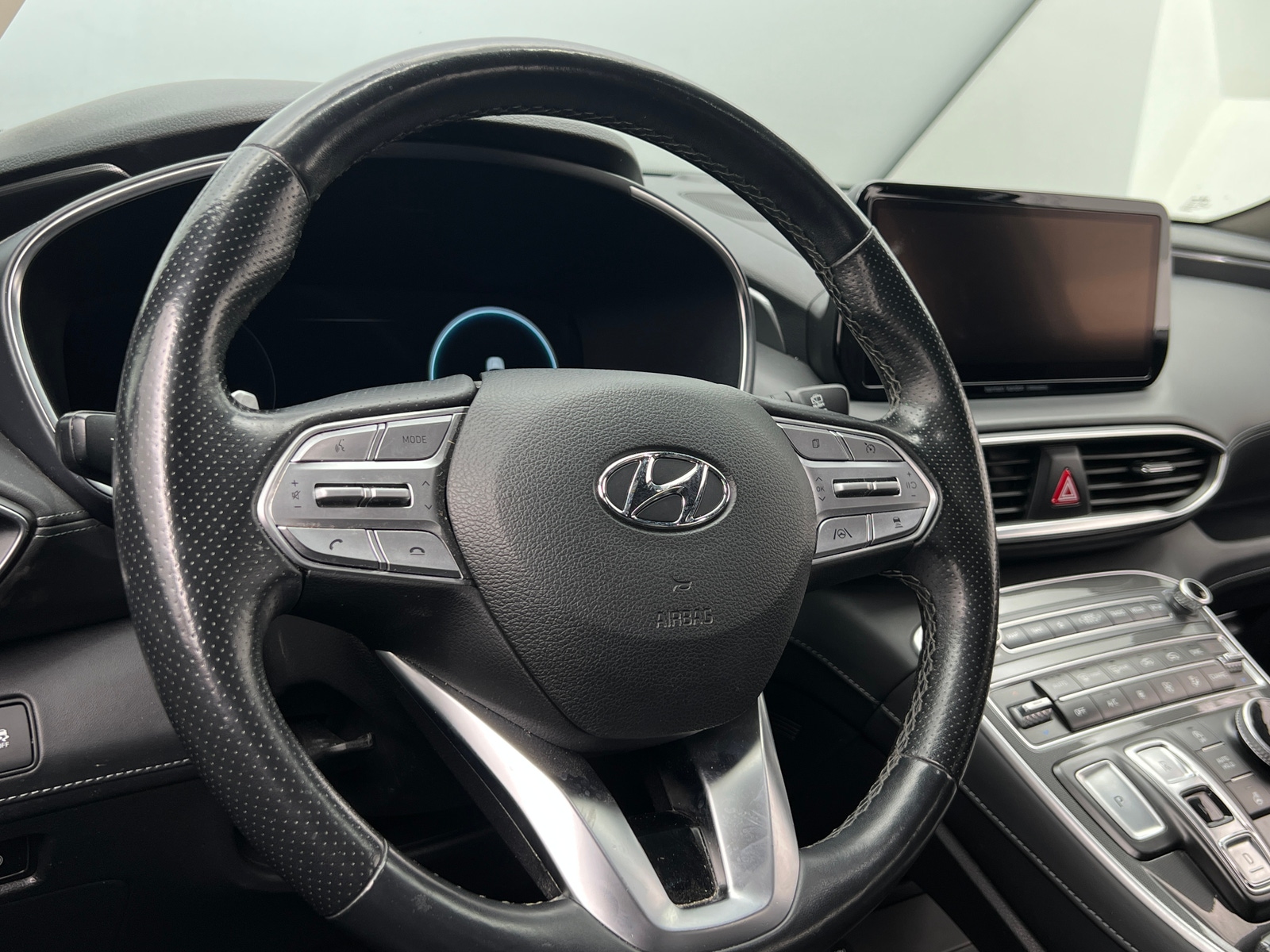 Thumbnail: 2022 Hyundai Santa Fe - 4