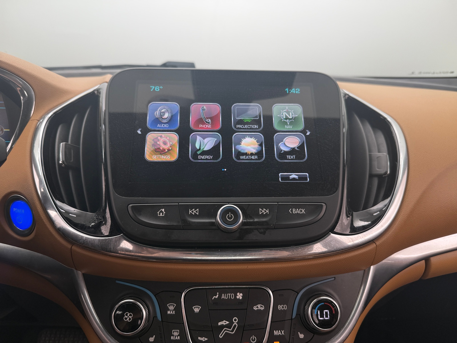 Thumbnail: 2017 Chevrolet Volt - 4