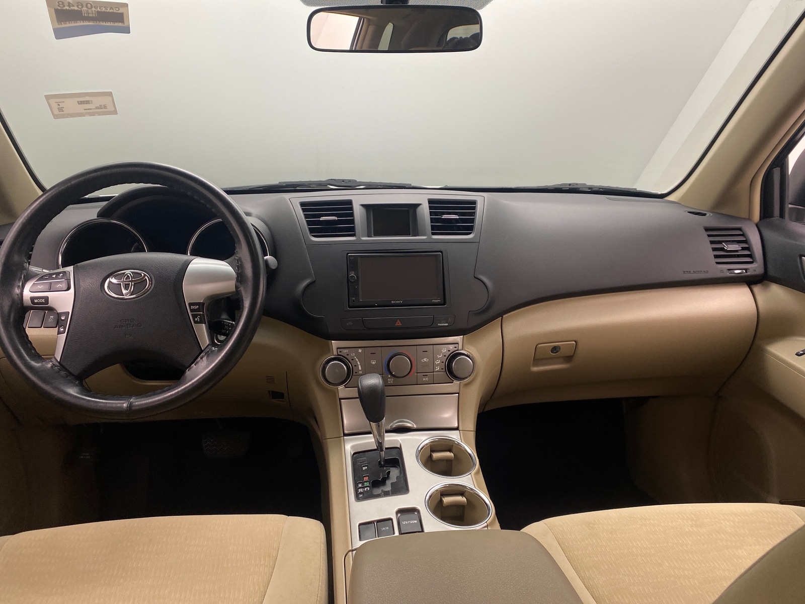 Thumbnail: 2012 Toyota Highlander - 3
