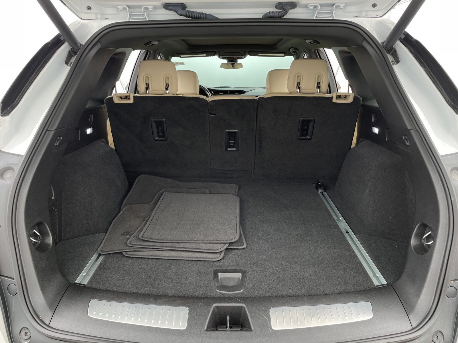 Thumbnail: 2019 Cadillac XT5 - 6