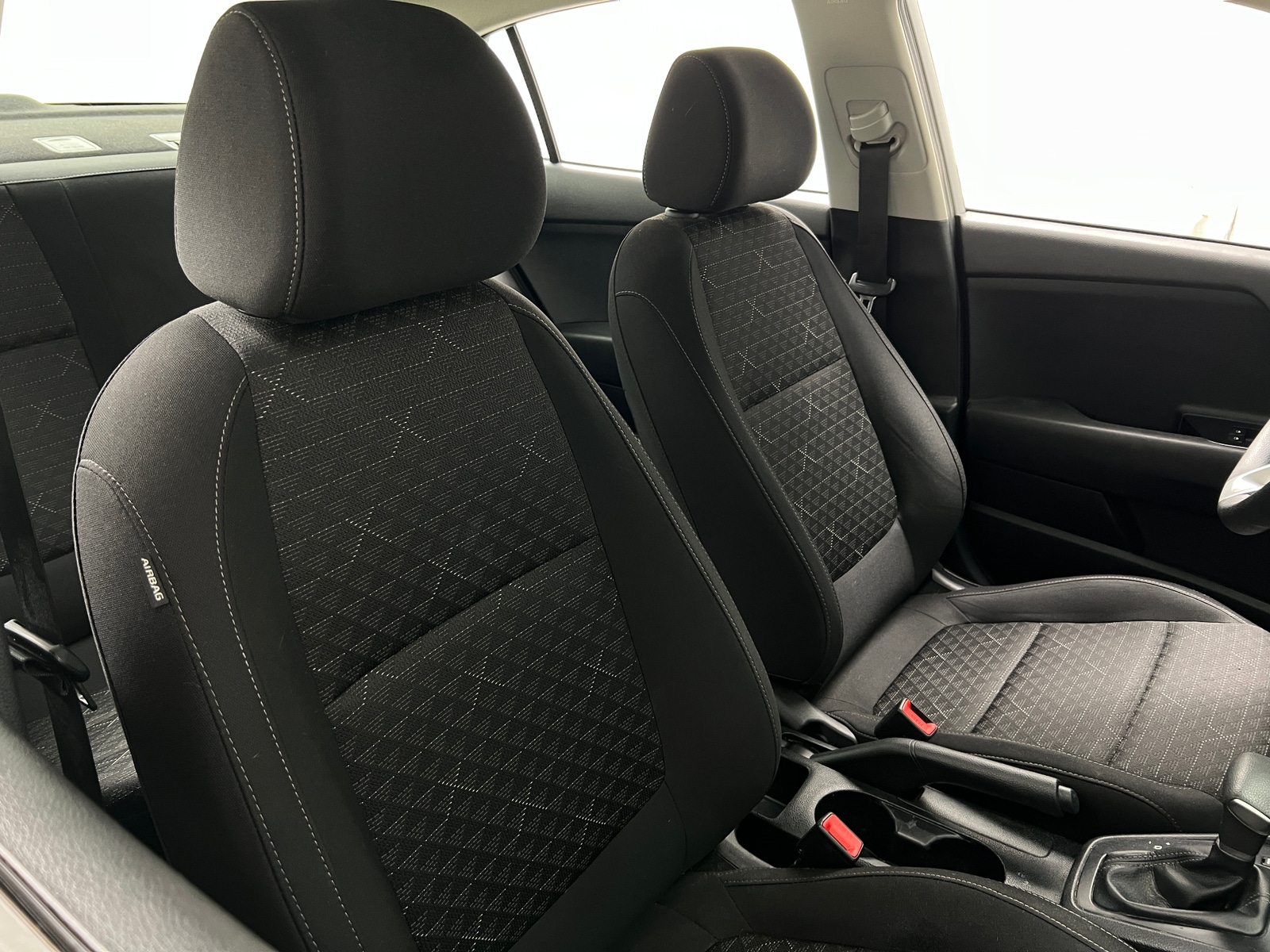 Thumbnail: 2019 Kia Rio - 2