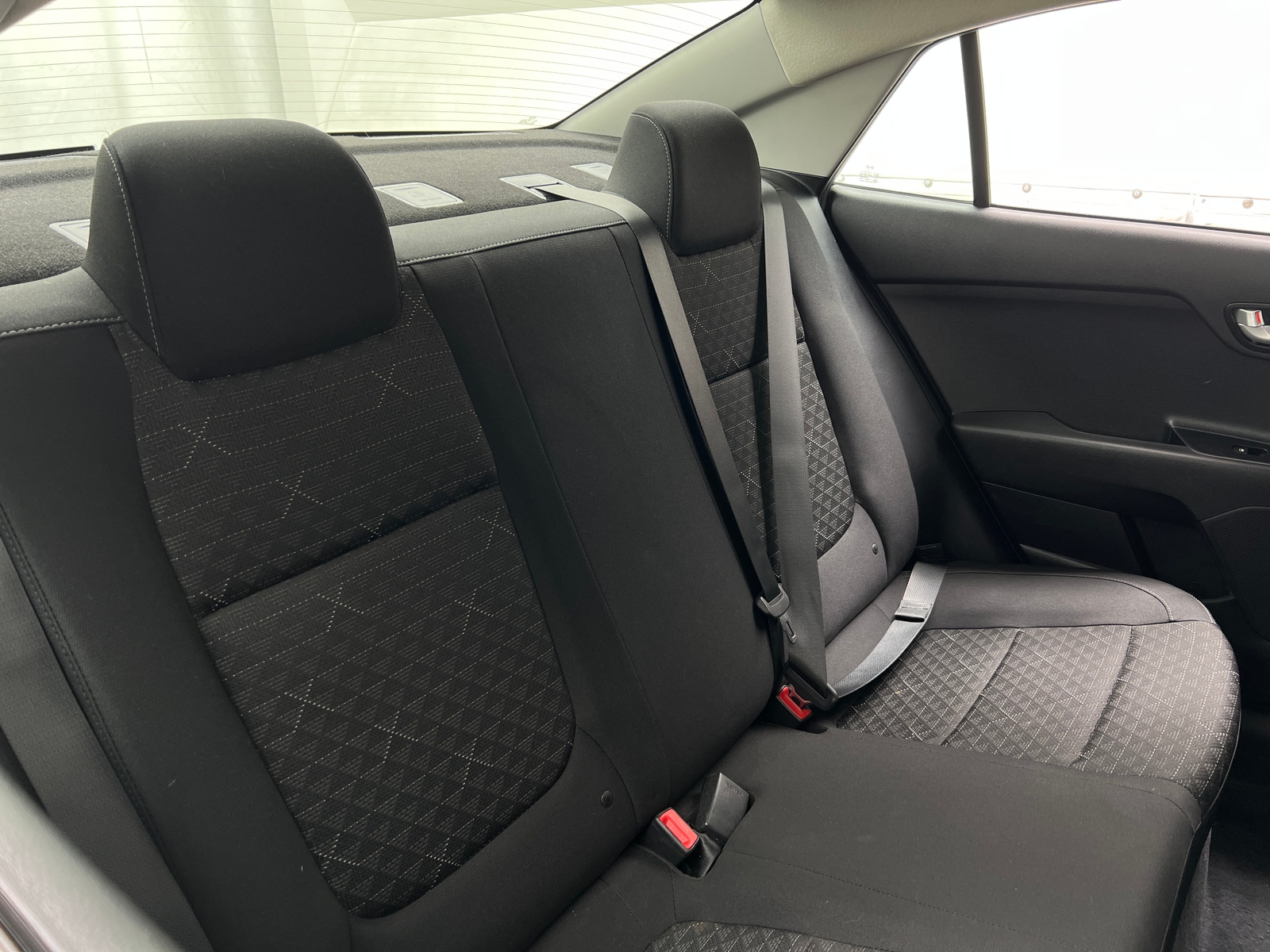 Thumbnail: 2019 Kia Rio - 6