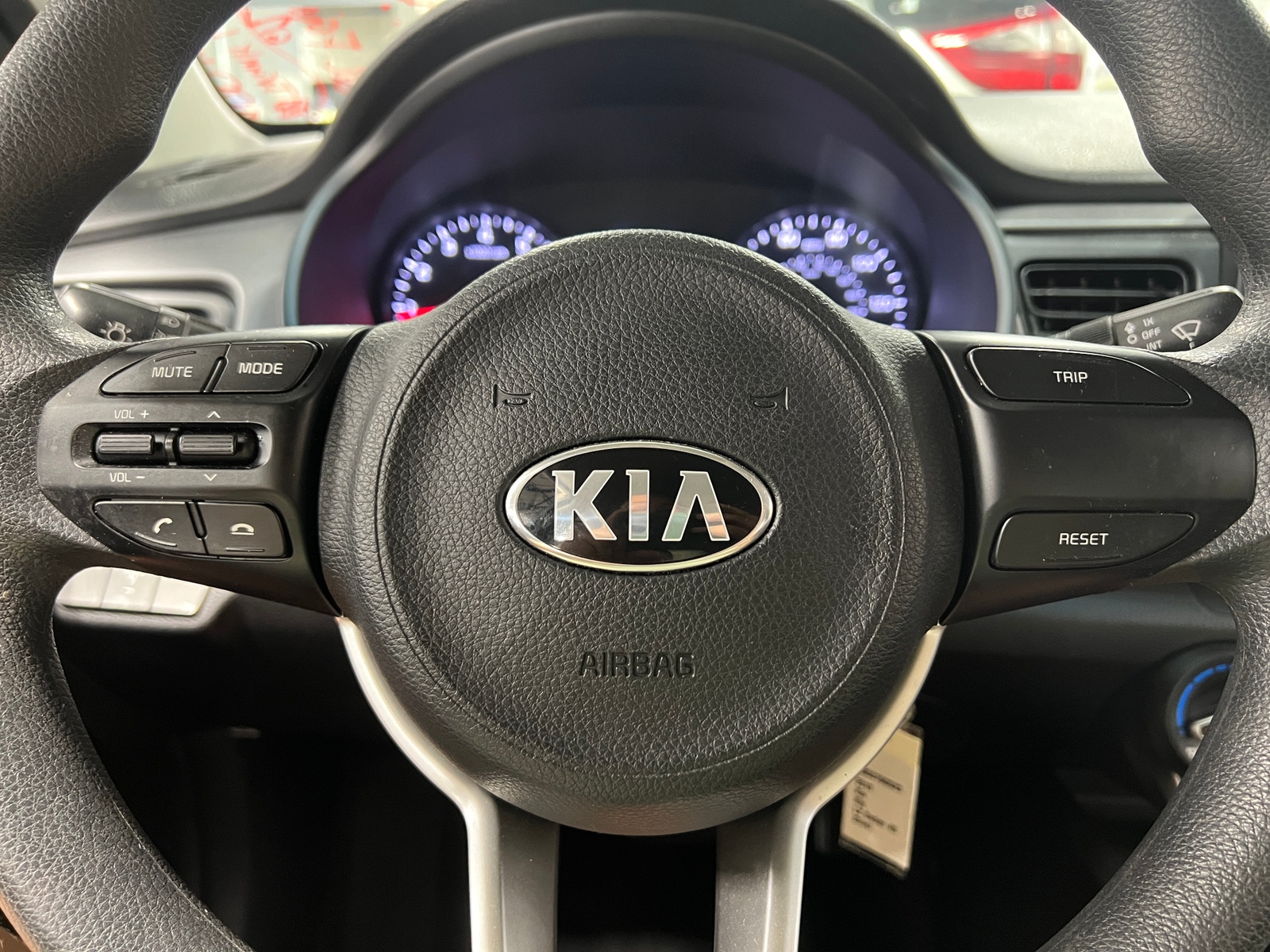 Thumbnail: 2019 Kia Rio - 5
