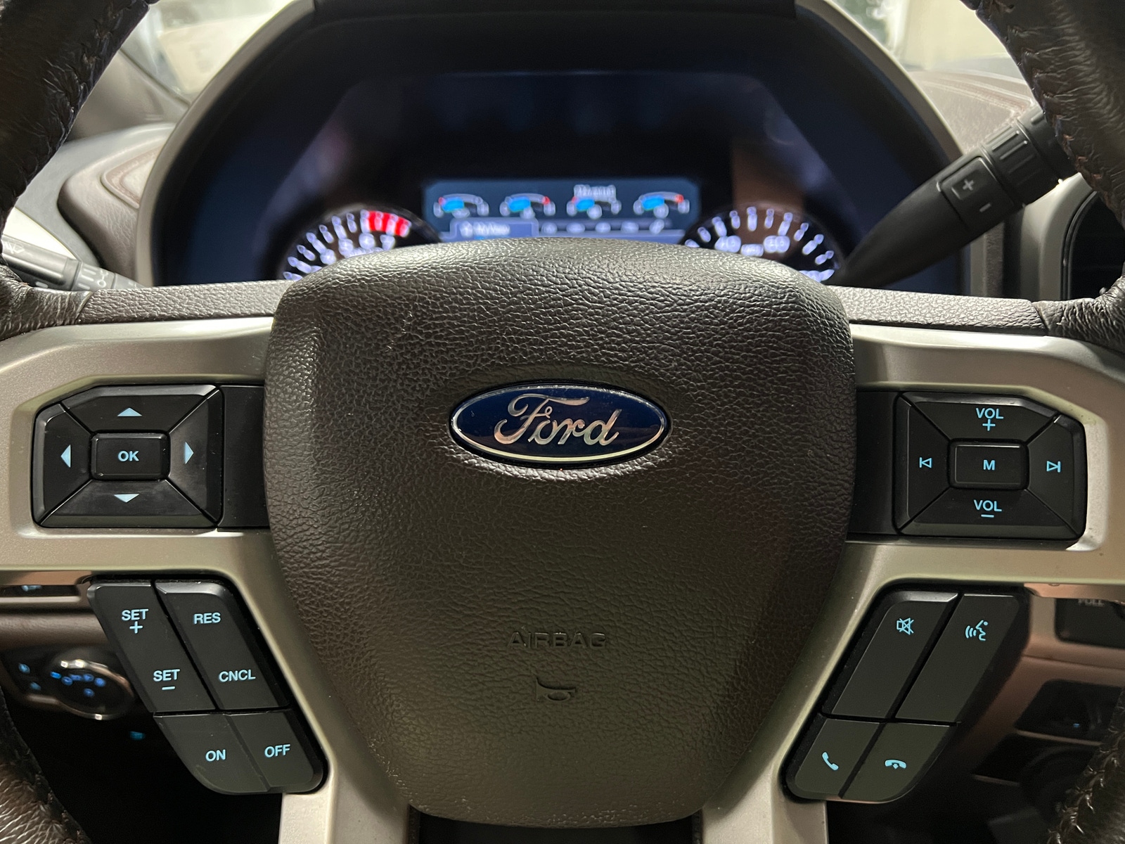 Thumbnail: 2022 Ford Econoline - 4