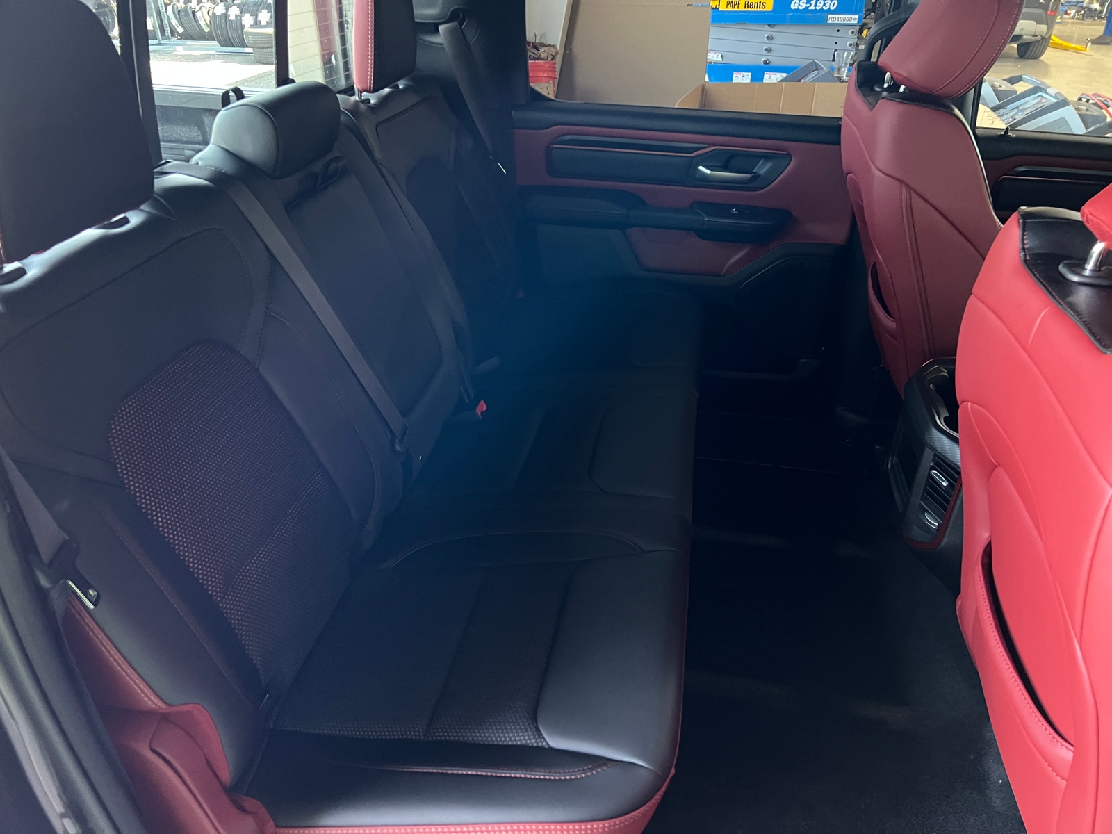 Thumbnail: 2025 RAM 1500 - 6