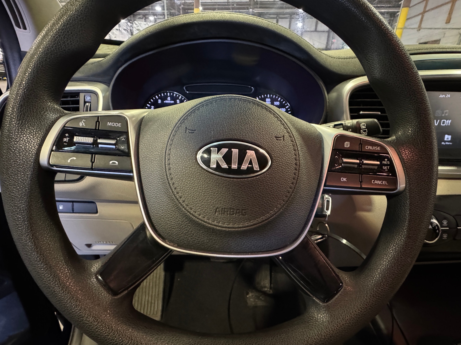 Thumbnail: 2019 Kia Sorento - 5