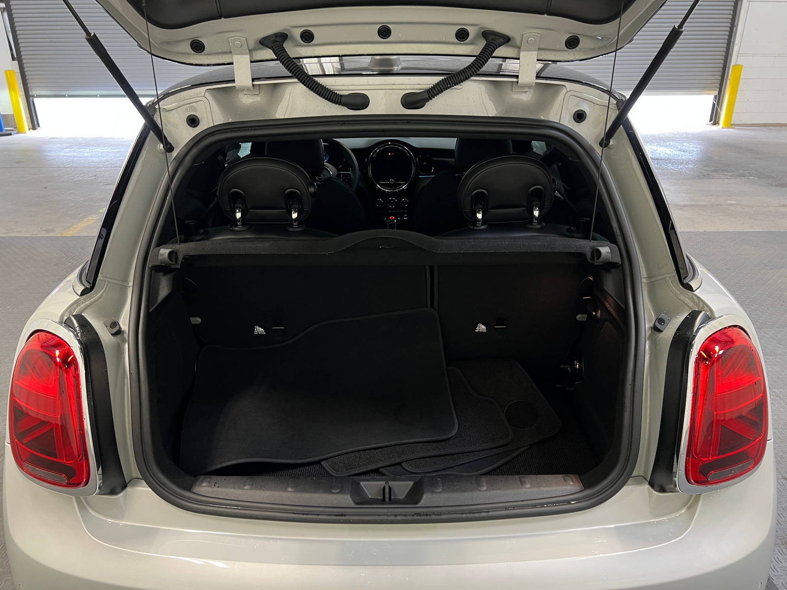 Thumbnail: 2022 MINI Cooper Hardtop - 6