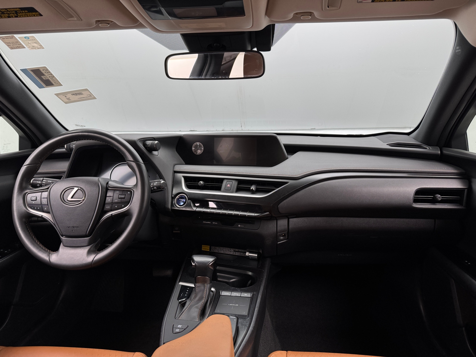 Thumbnail: 2021 Lexus UX - 2