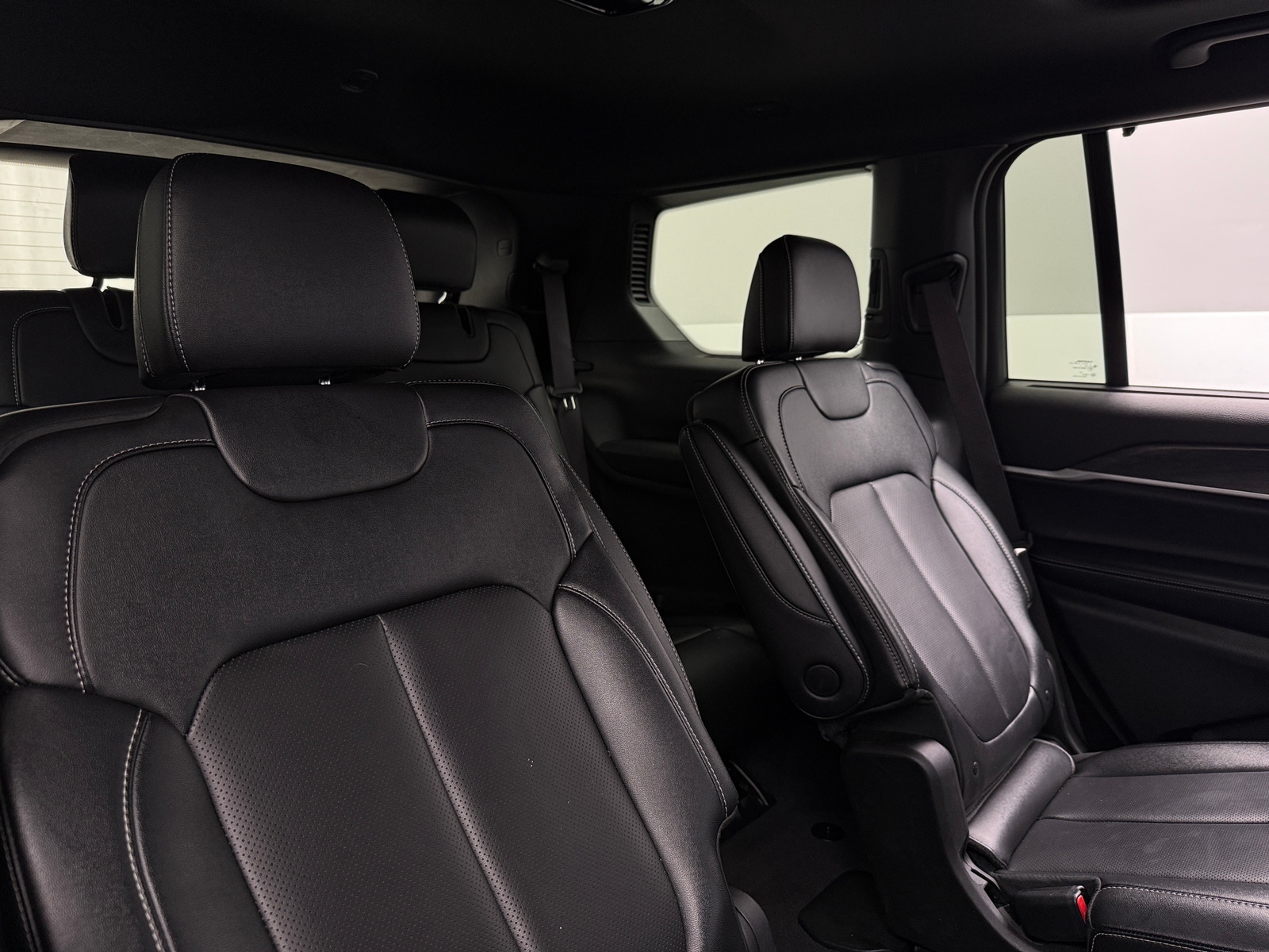 Thumbnail: 2024 Jeep Grand Cherokee L - 5