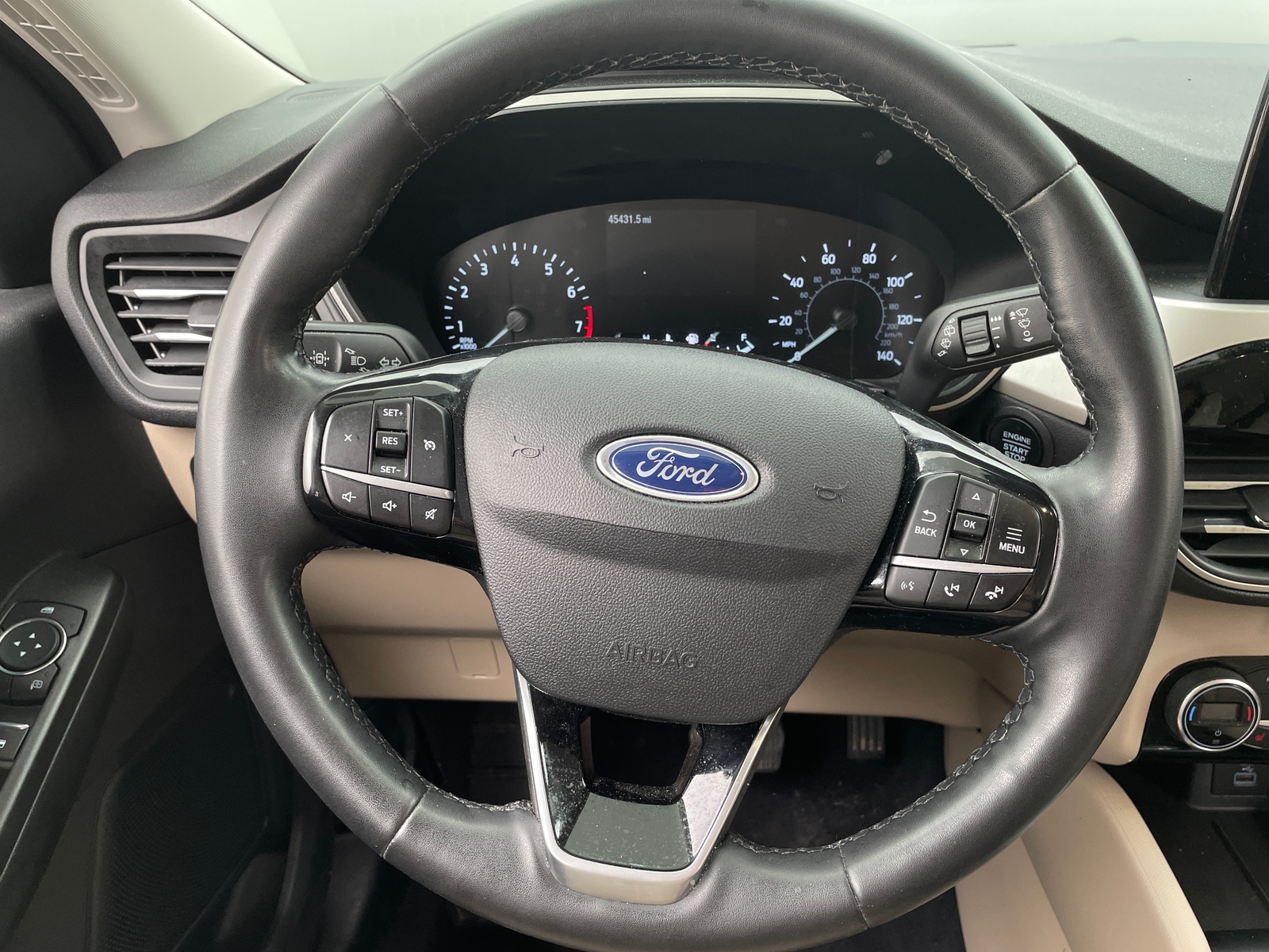 Thumbnail: 2021 Ford Escape - 4