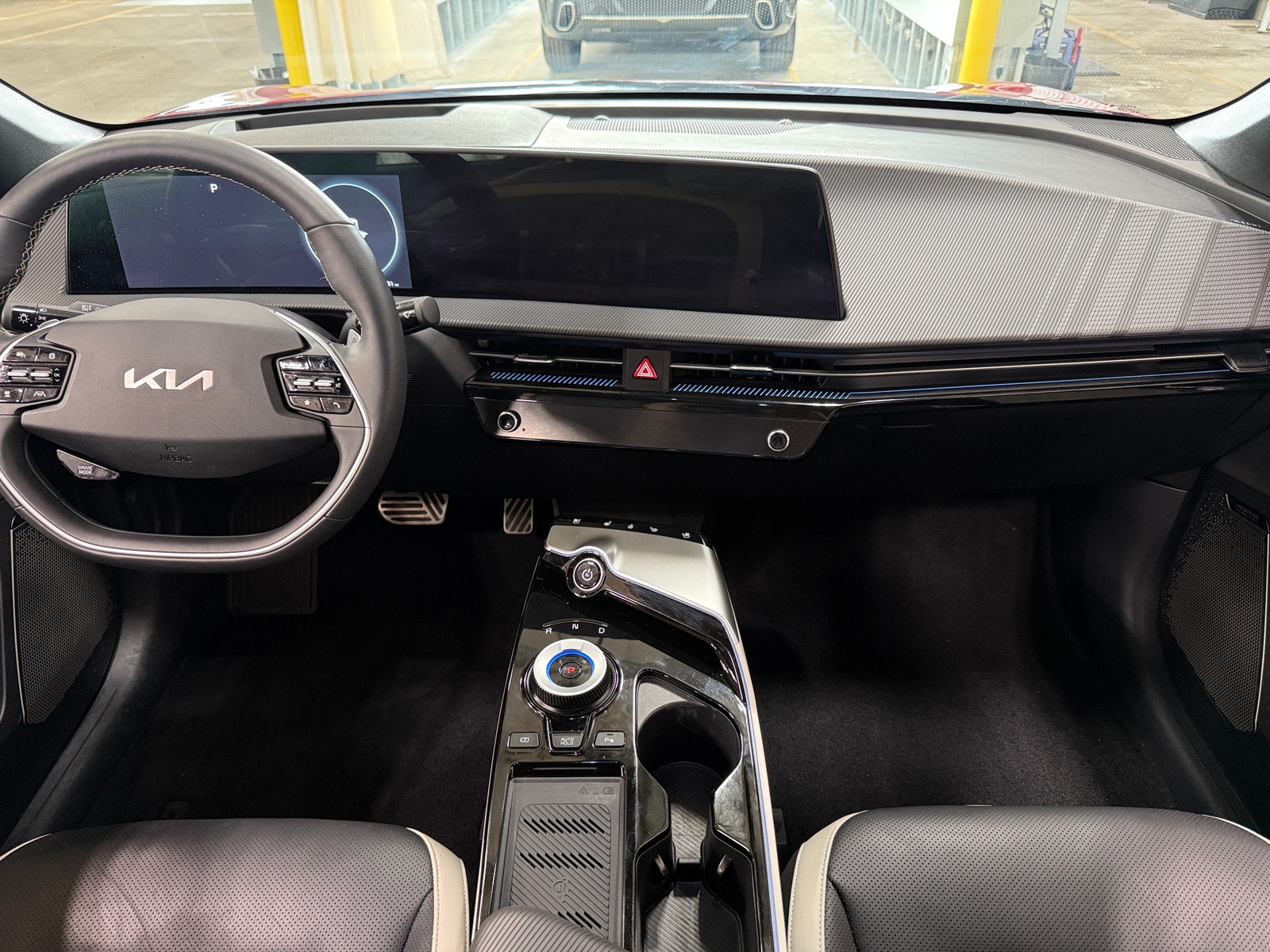 Thumbnail: 2024 Kia EV6 - 2