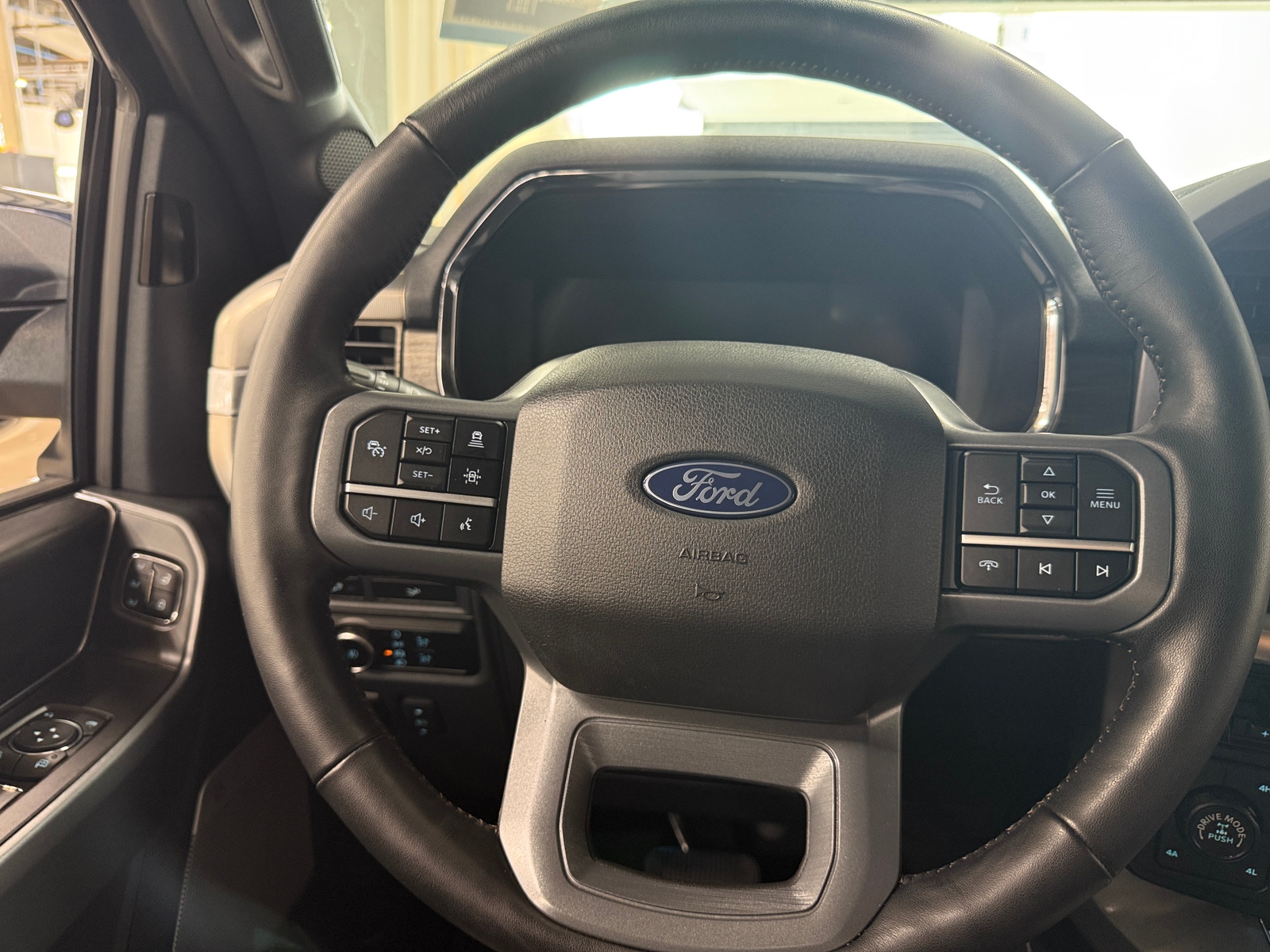 Thumbnail: 2024 Ford Econoline - 4