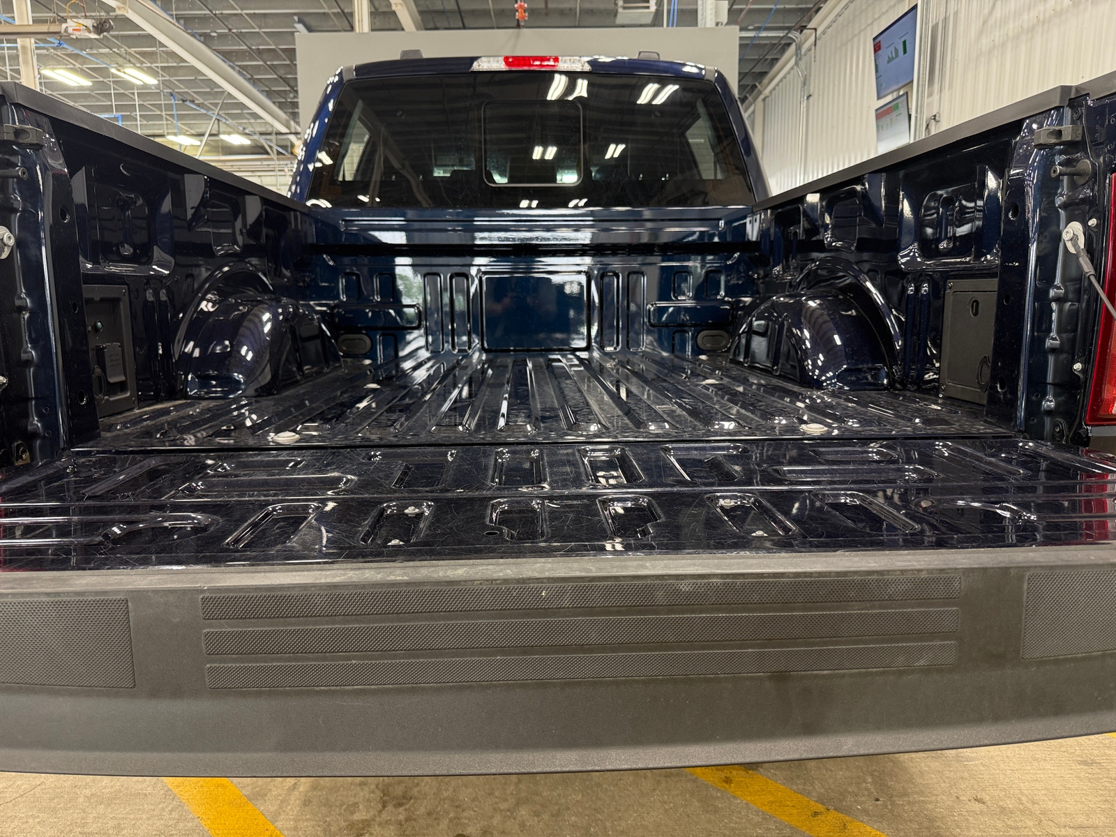 Thumbnail: 2024 Ford Econoline - 6