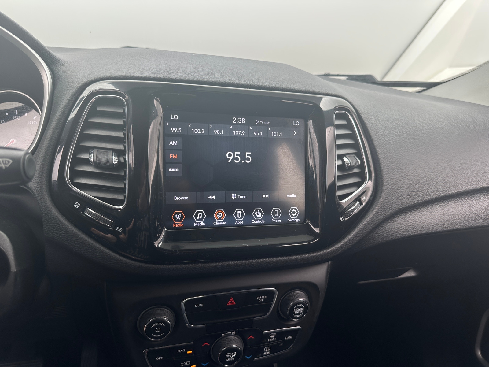 Thumbnail: 2020 Jeep Compass - 3