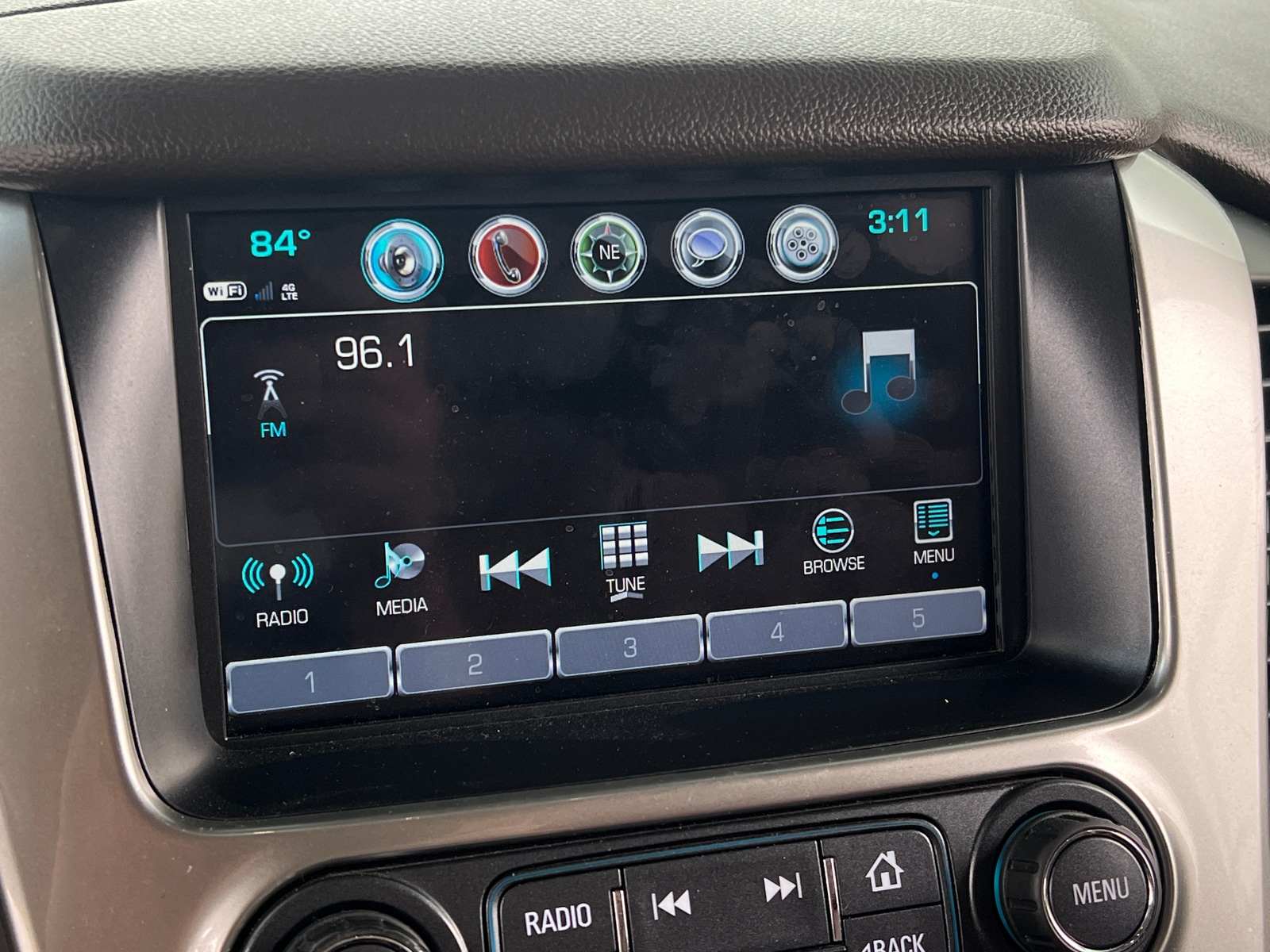 Thumbnail: 2018 Chevrolet Tahoe - 3