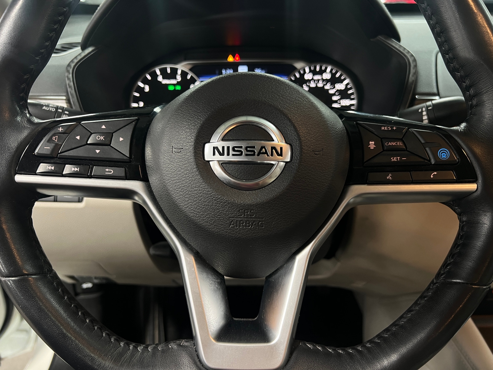 Thumbnail: 2019 Nissan Altima - 4