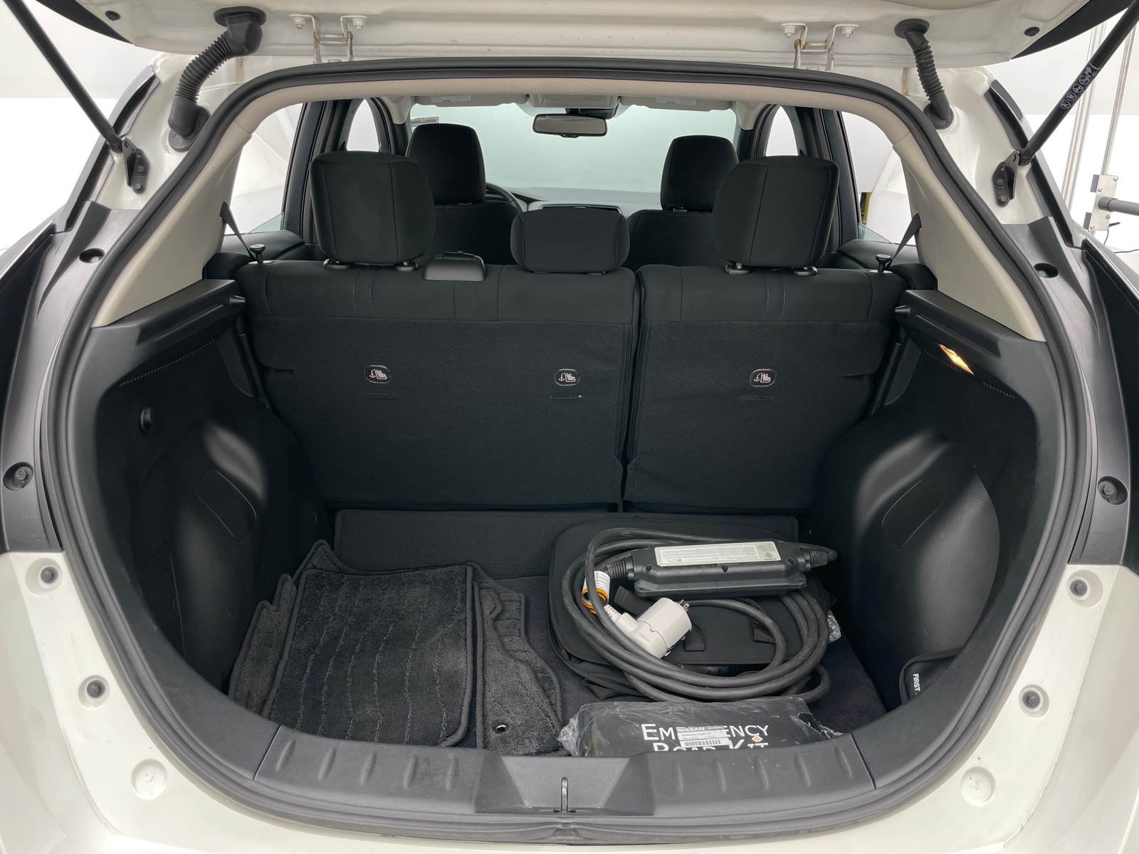 Thumbnail: 2025 Nissan Leaf - 7