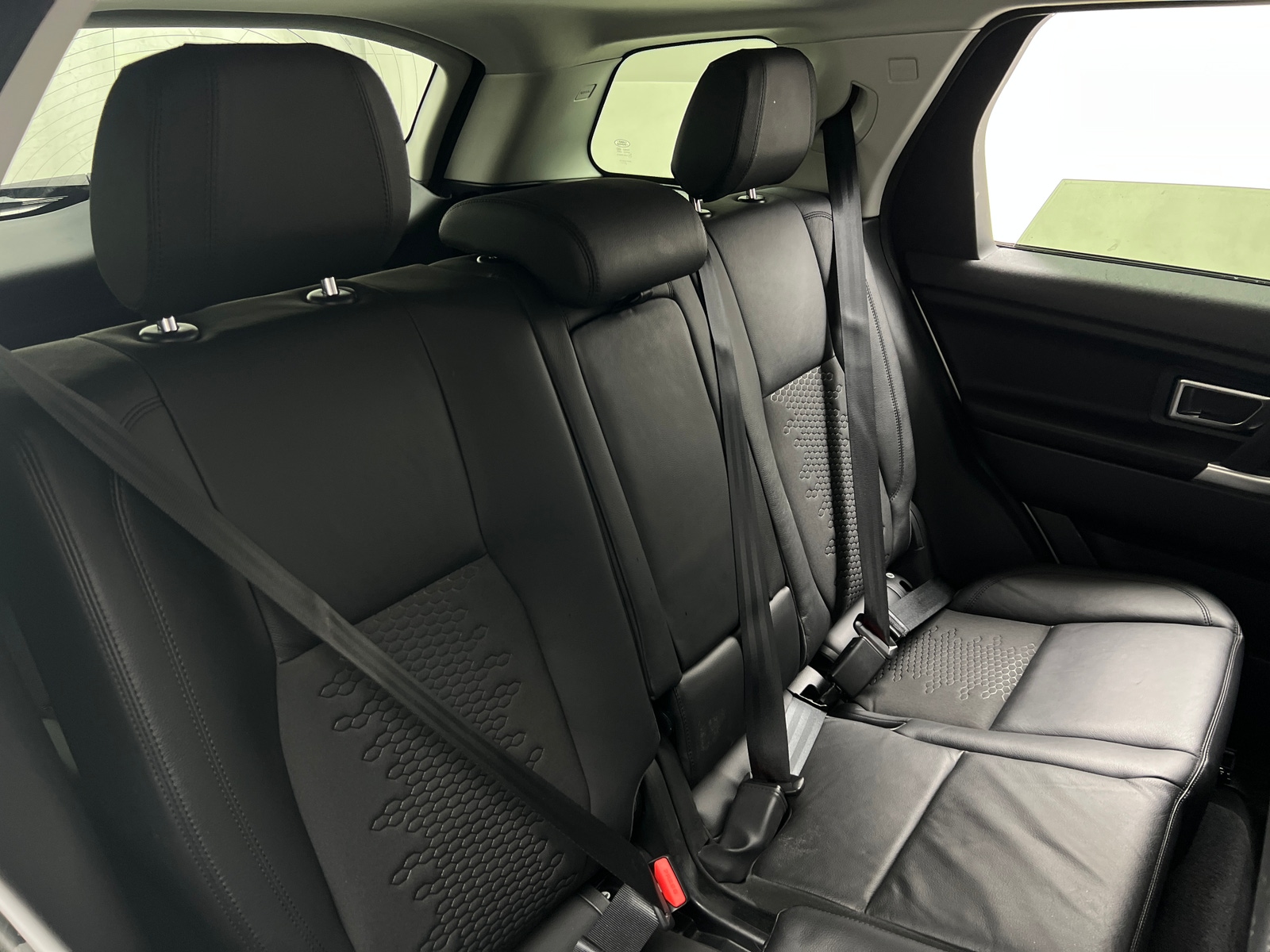 Thumbnail: 2018 Land Rover Discovery Sport - 5