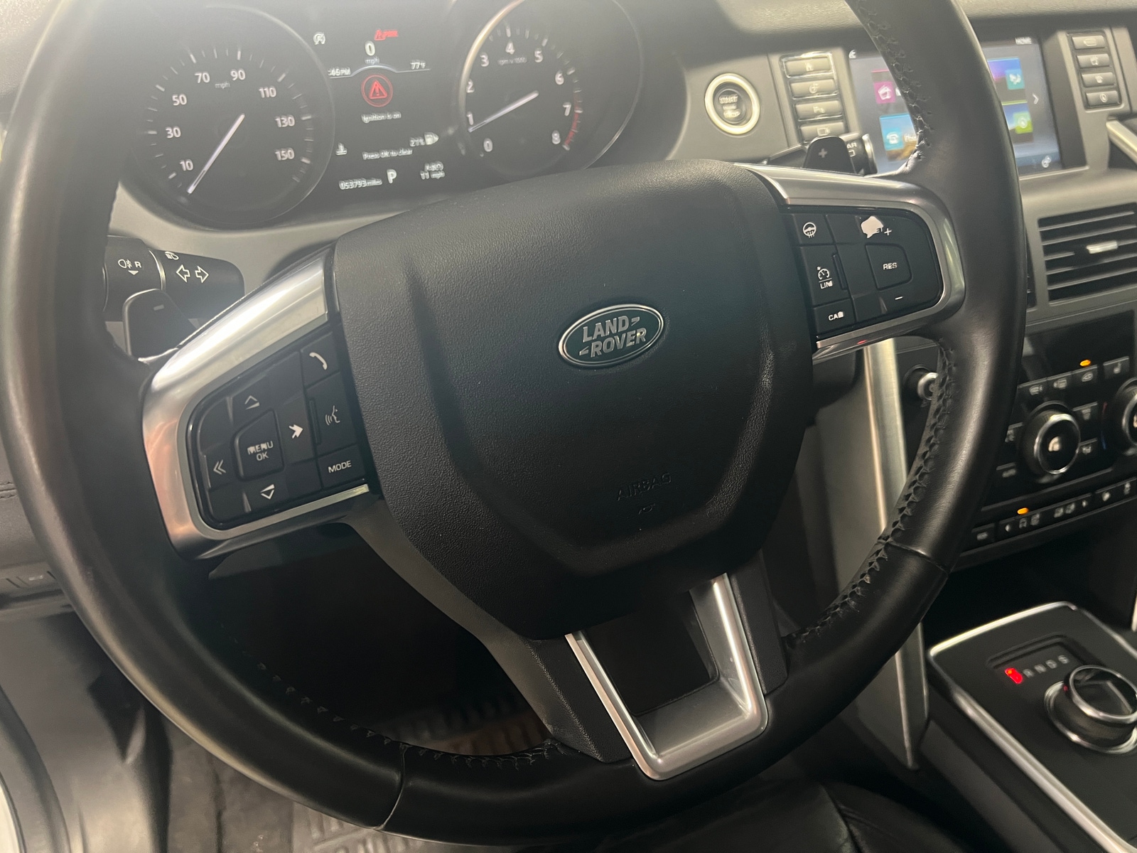 Thumbnail: 2018 Land Rover Discovery Sport - 4