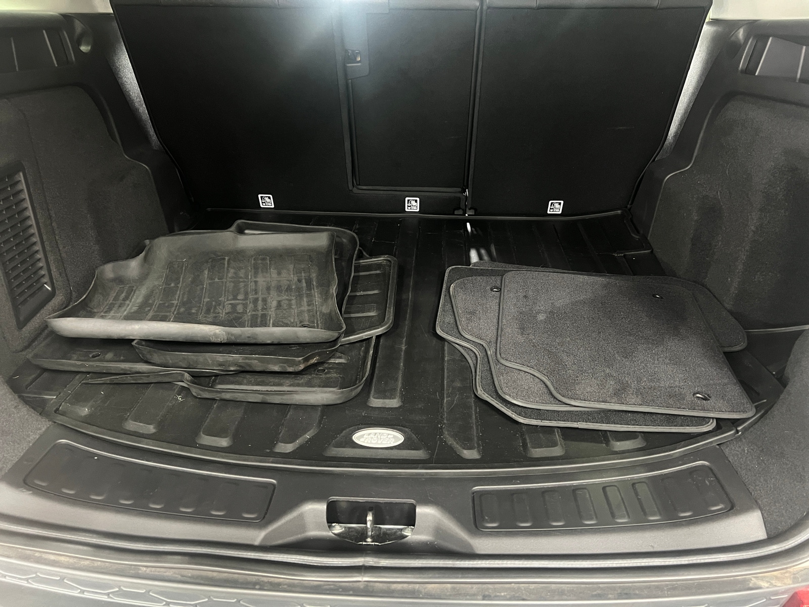 Thumbnail: 2018 Land Rover Discovery Sport - 6