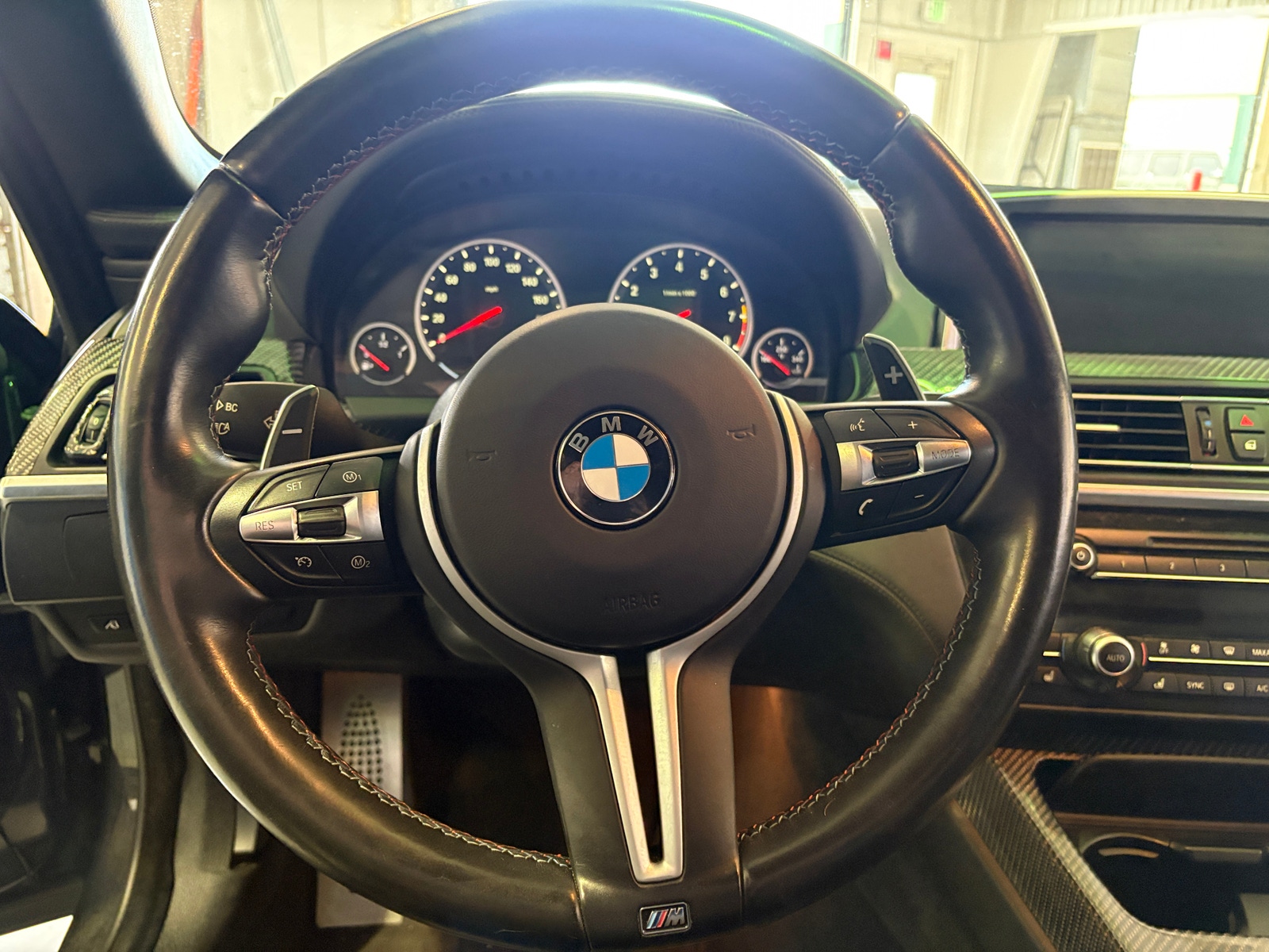 Thumbnail: 2014 BMW M6 - 4