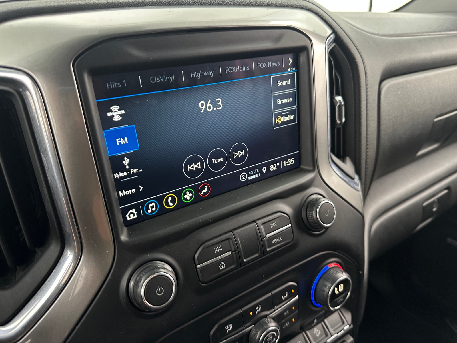 Thumbnail: 2021 Chevrolet Silverado 1500 - 3