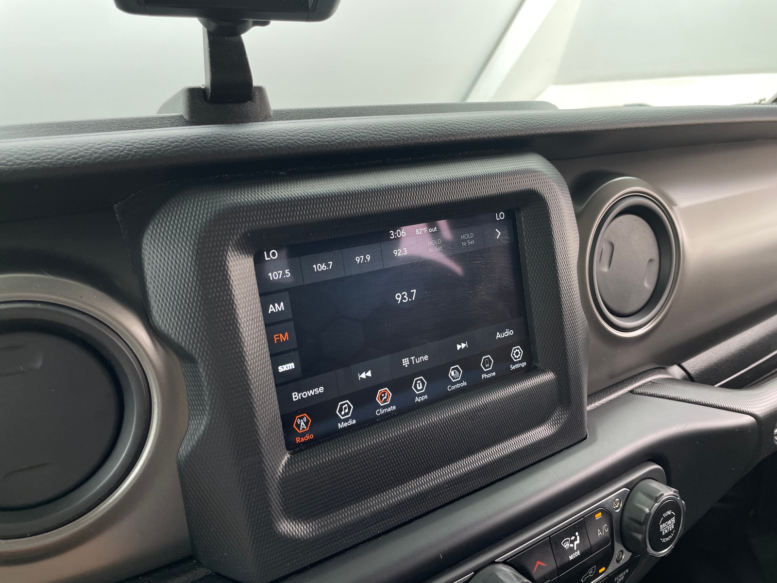 Thumbnail: 2022 Jeep Wrangler - 4