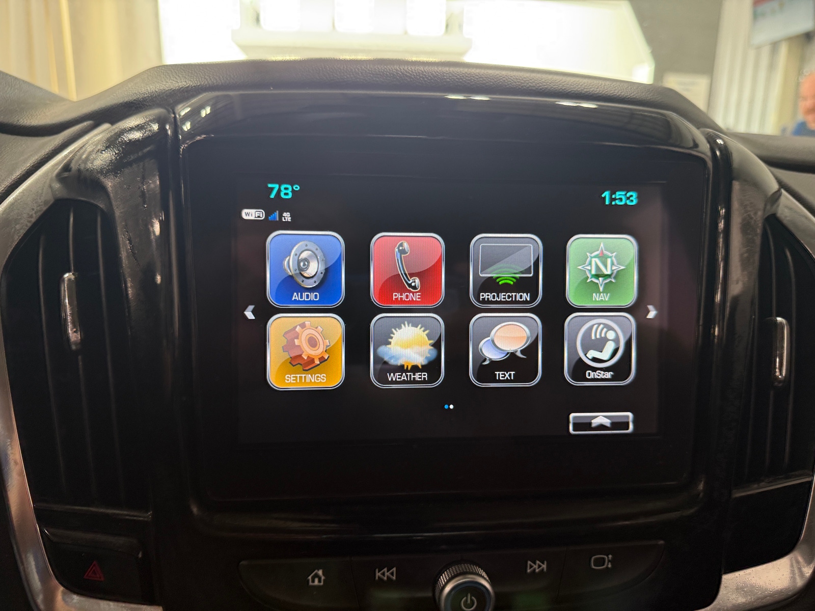 Thumbnail: 2019 Chevrolet Traverse - 3
