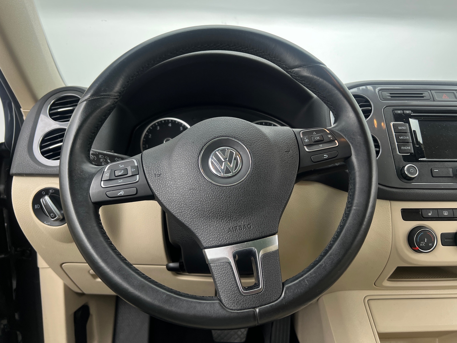 Thumbnail: 2013 Volkswagen Tiguan - 5