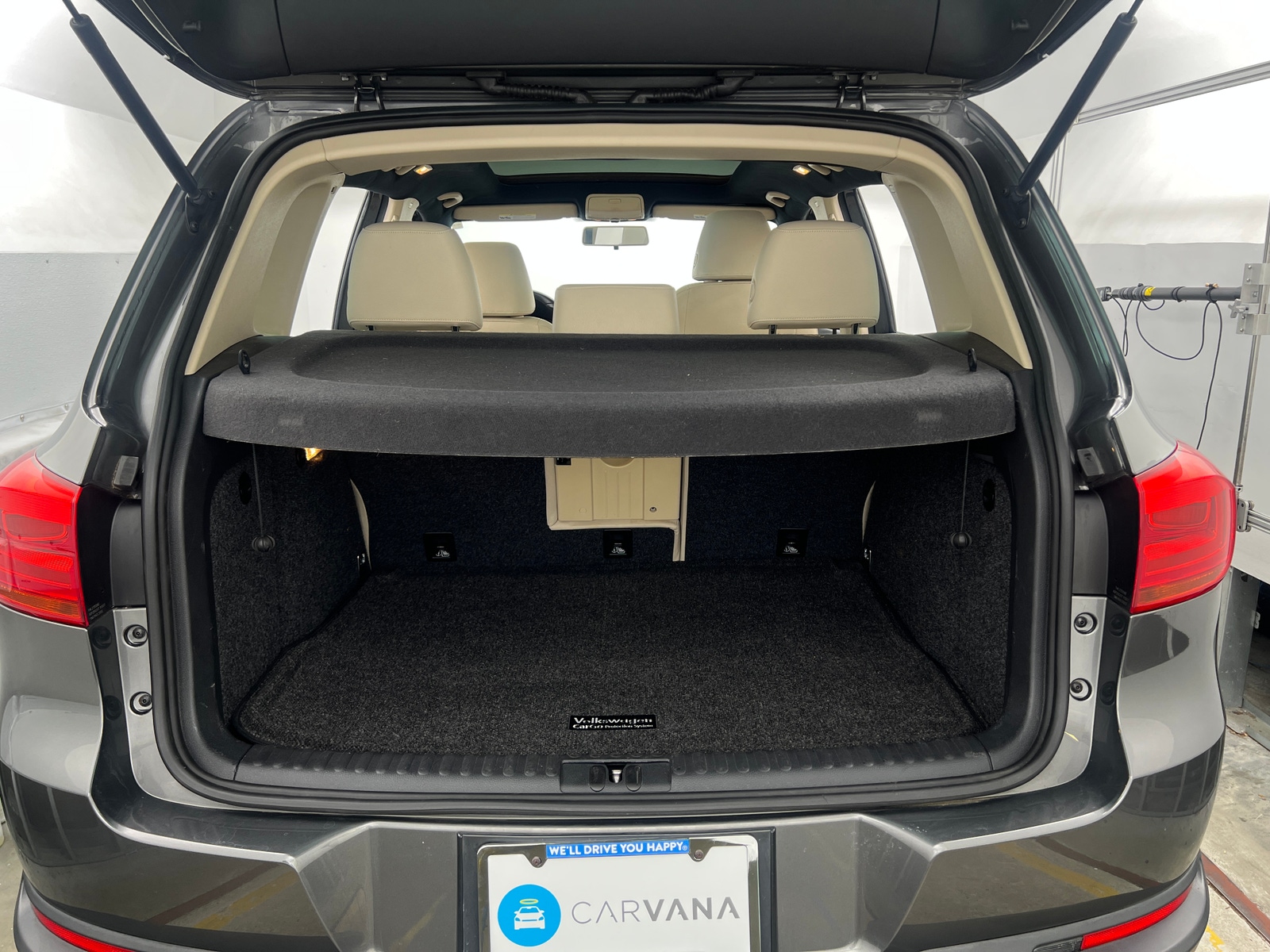 Thumbnail: 2013 Volkswagen Tiguan - 7