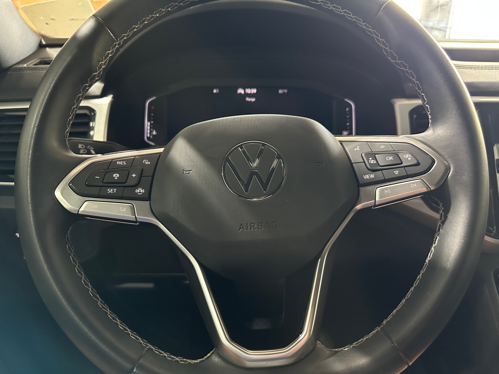 Thumbnail: 2022 Volkswagen Atlas - 4