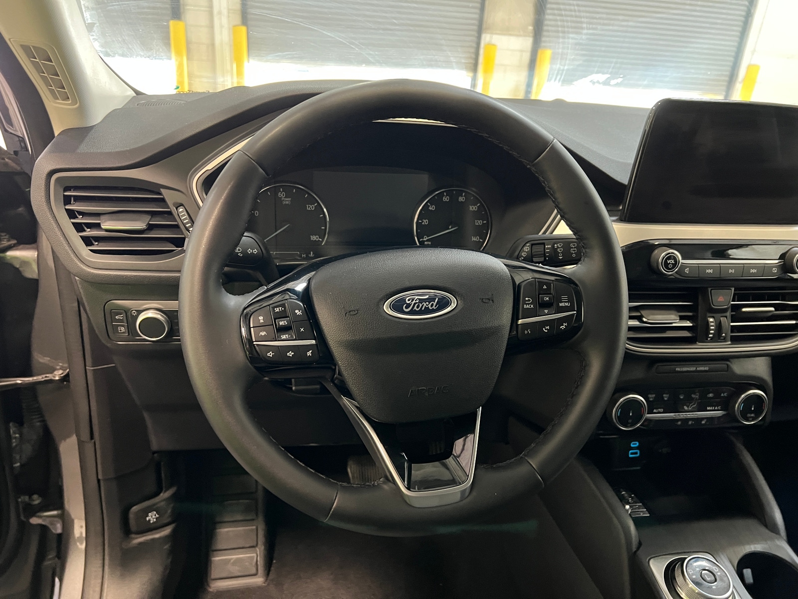 Thumbnail: 2022 Ford Escape - 5