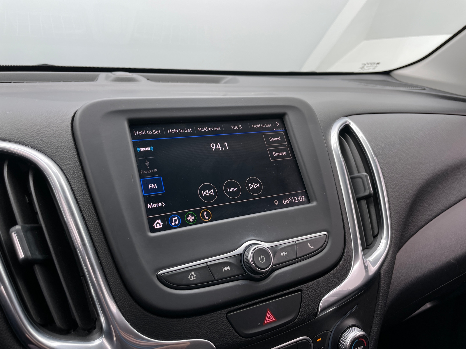 Thumbnail: 2020 Chevrolet Equinox - 4