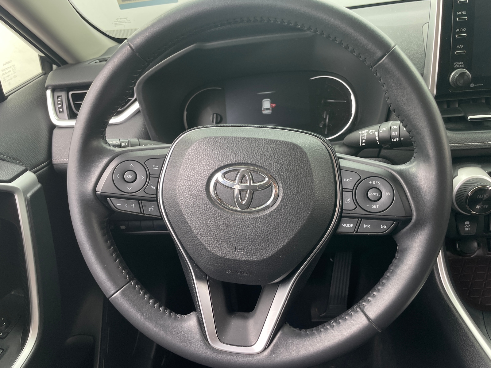 Thumbnail: 2019 Toyota RAV4 - 4