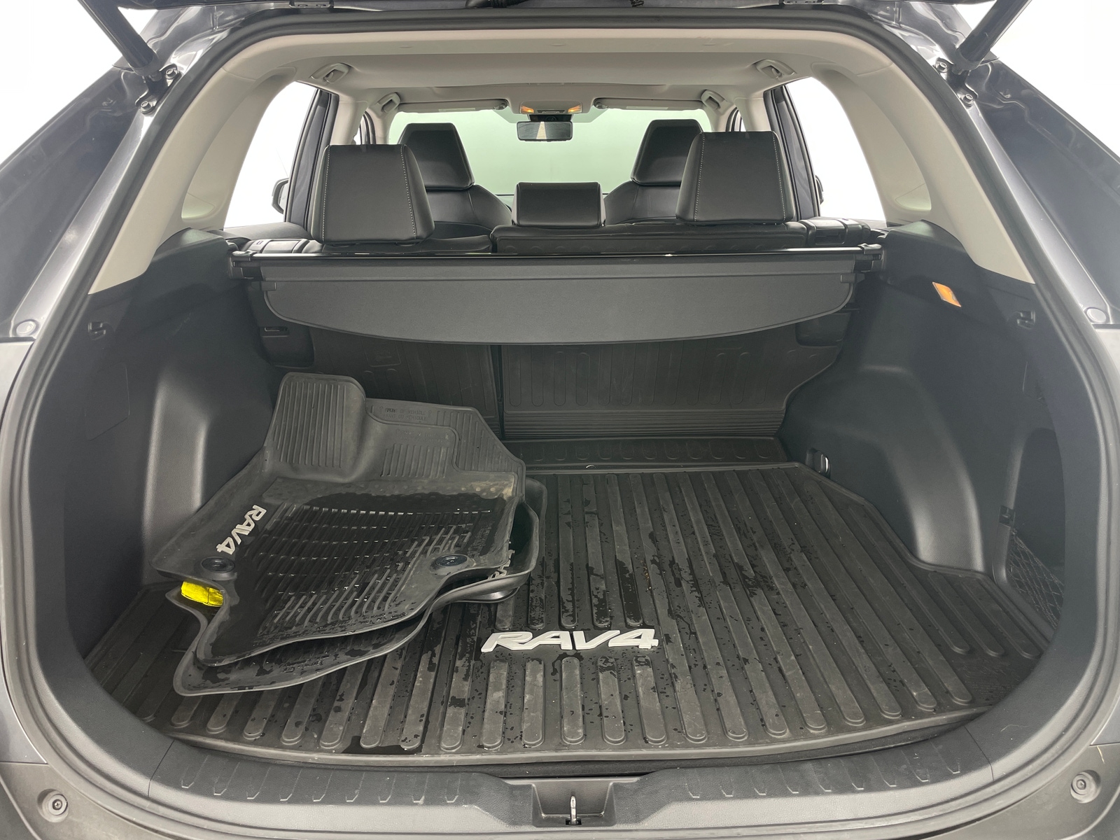 Thumbnail: 2019 Toyota RAV4 - 6