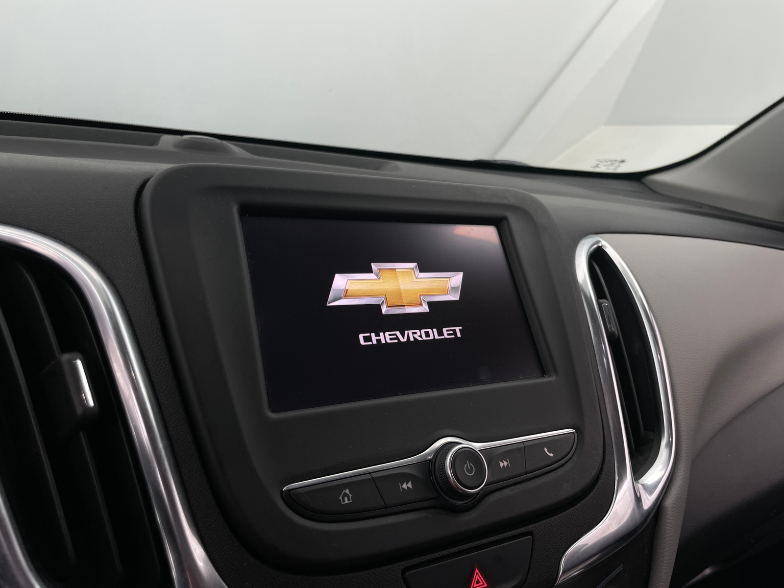 Thumbnail: 2021 Chevrolet Equinox - 4