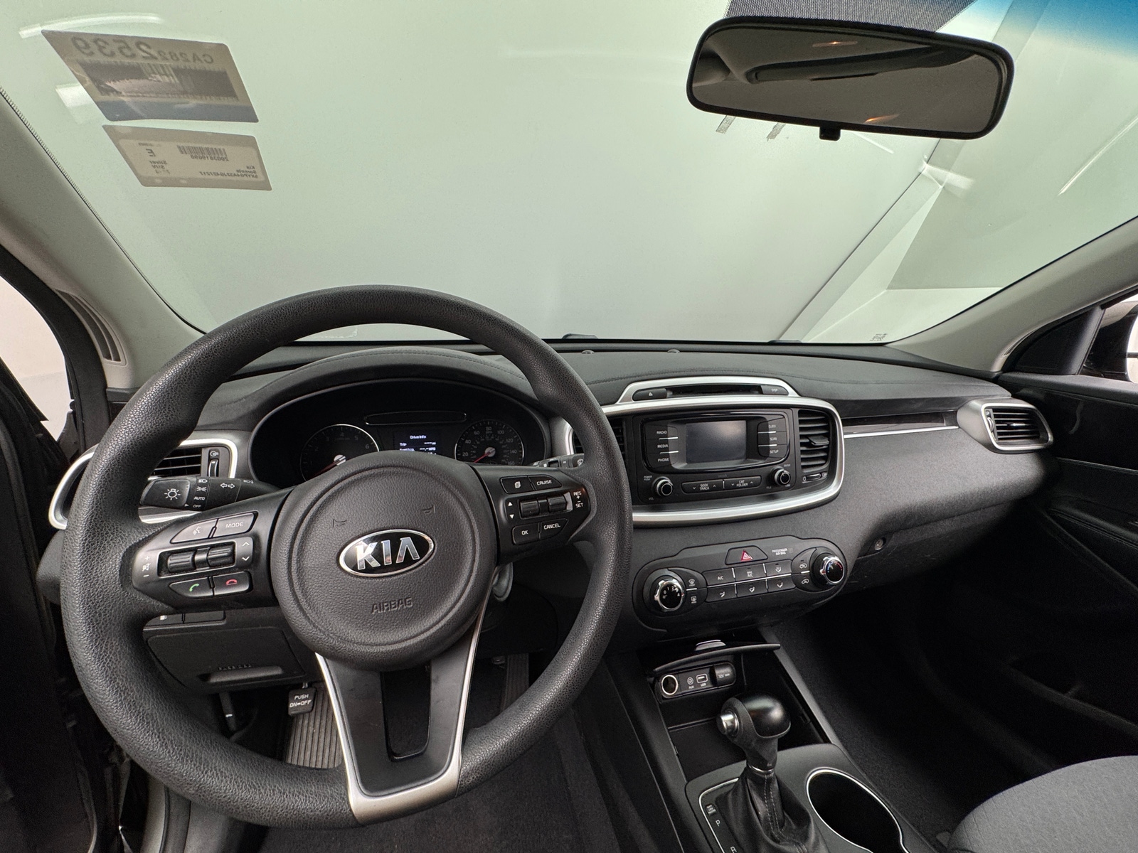 Thumbnail: 2018 Kia Sorento - 3