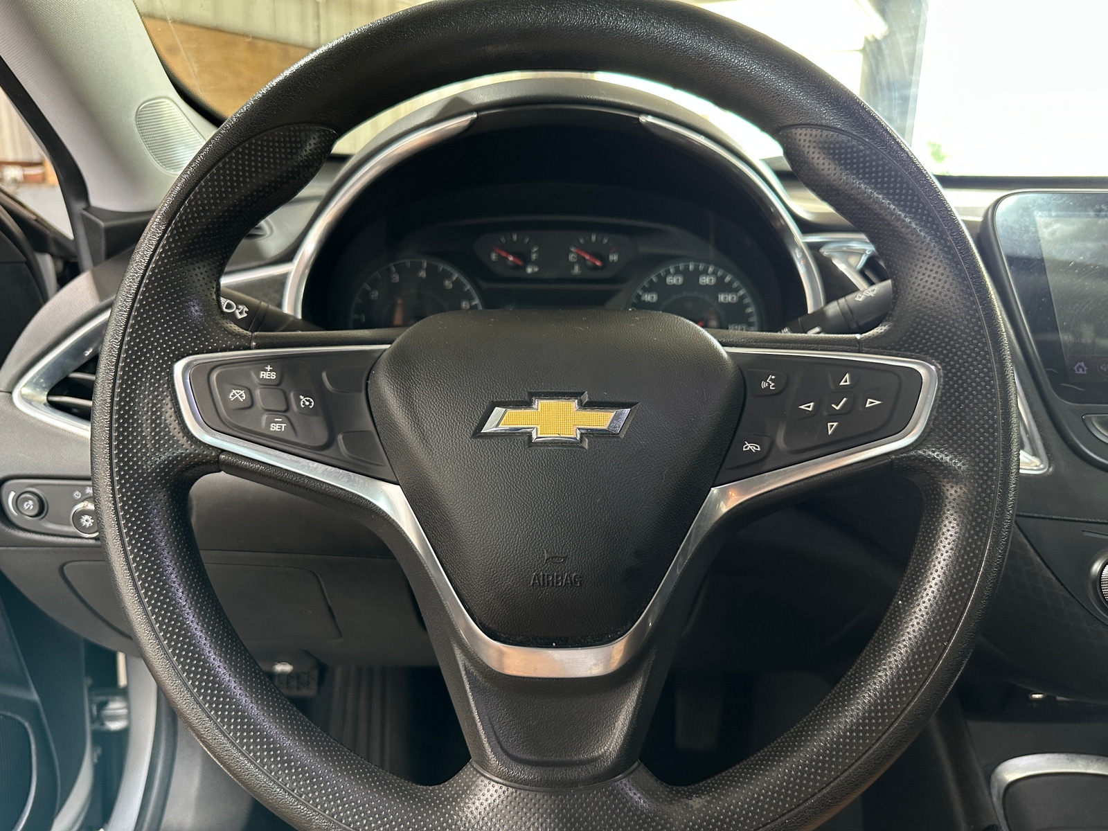 Thumbnail: 2020 Chevrolet Malibu - 5