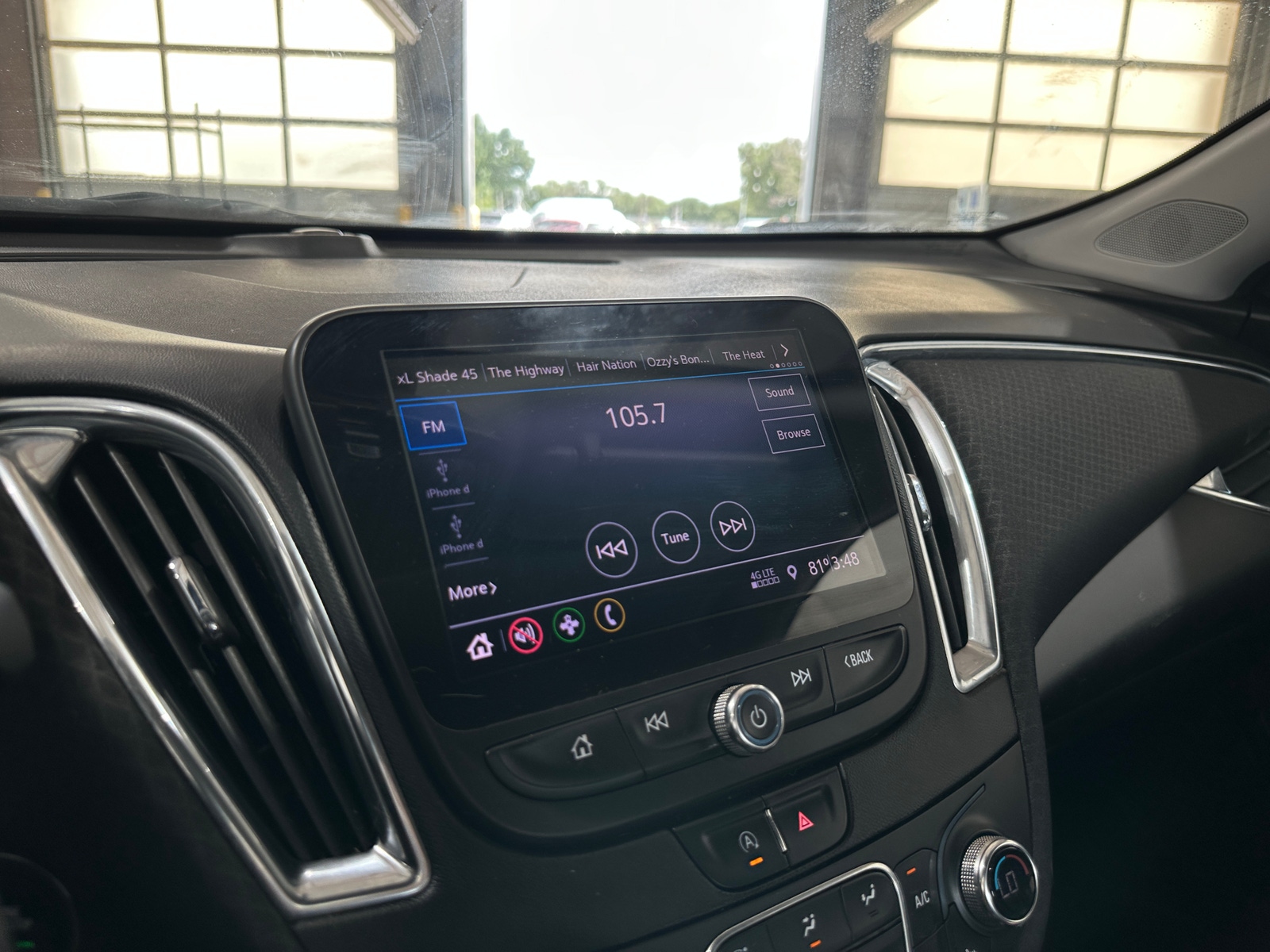 Thumbnail: 2020 Chevrolet Malibu - 4